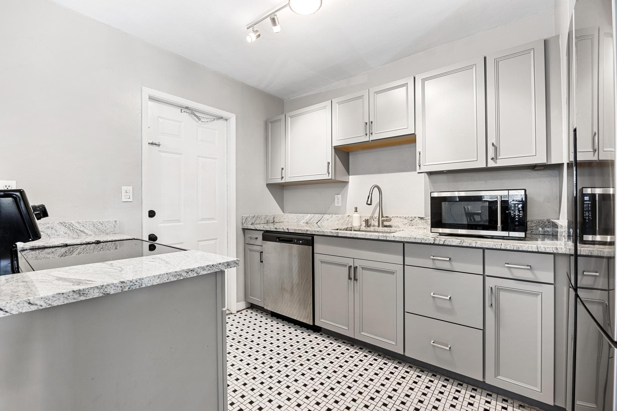 501 NW 30th Court, Wilton Manors, FL 33311 4