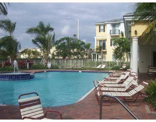 3803 NW 5th Terrace, Boca Raton, FL 33431 32