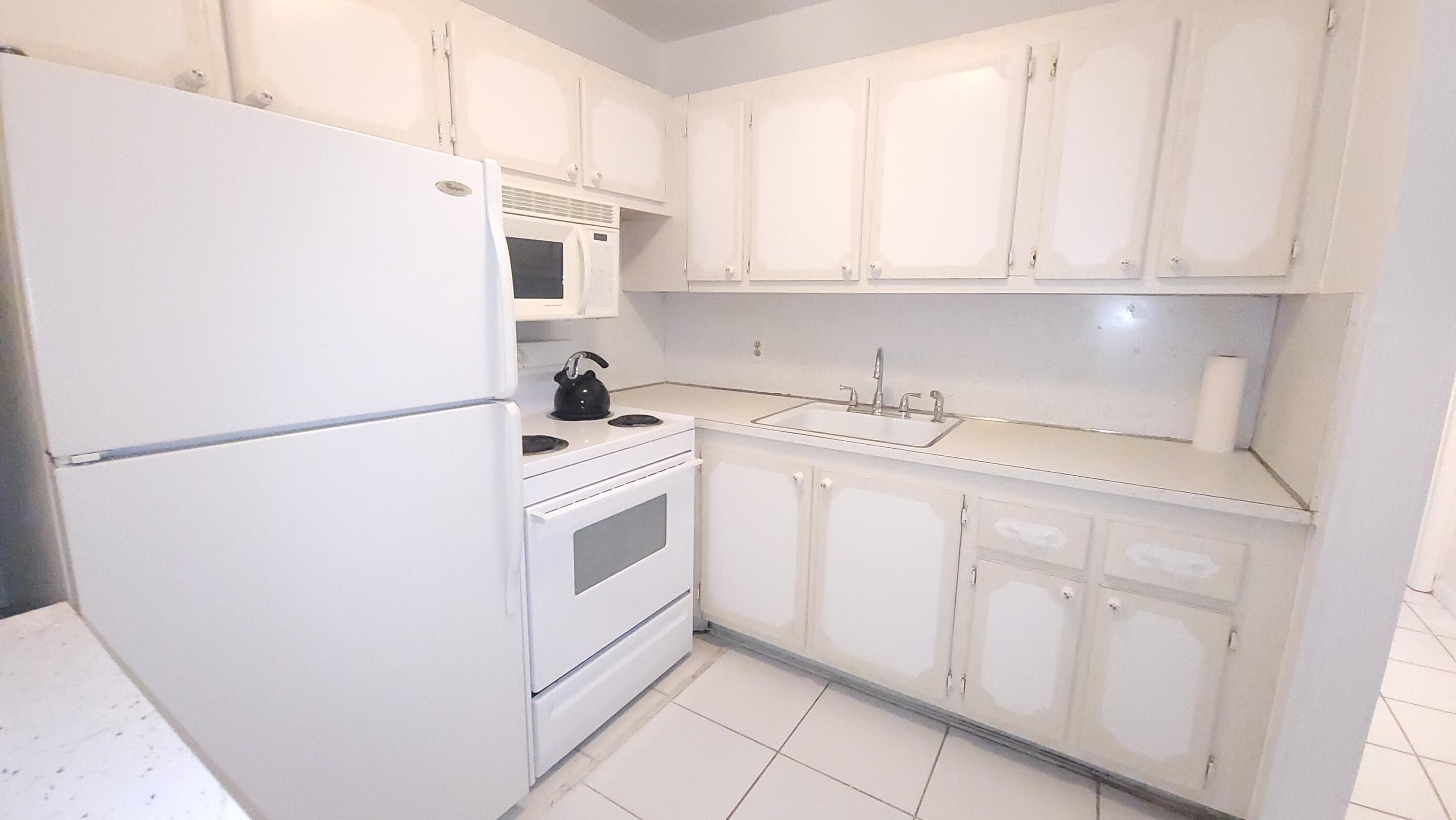 319 Chatham P, West Palm Beach, FL 33417 7