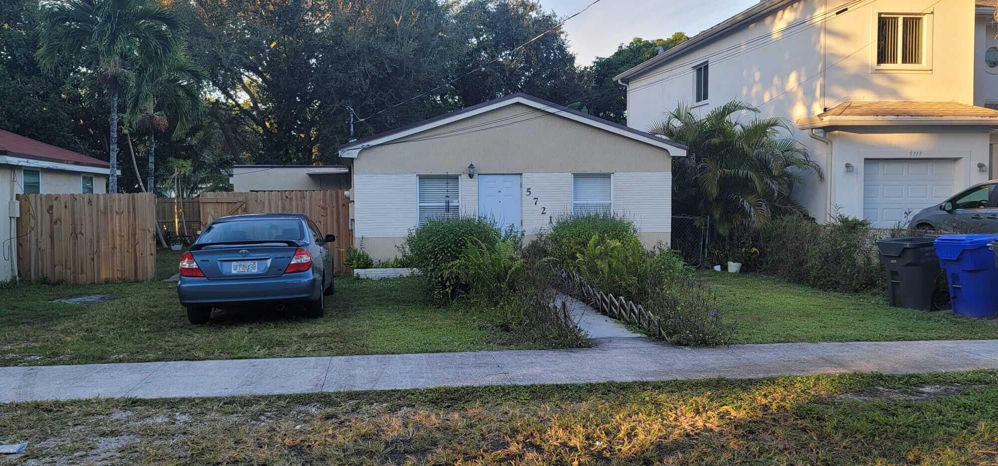 5721 Fillmore Street, Hollywood, FL 33021 3