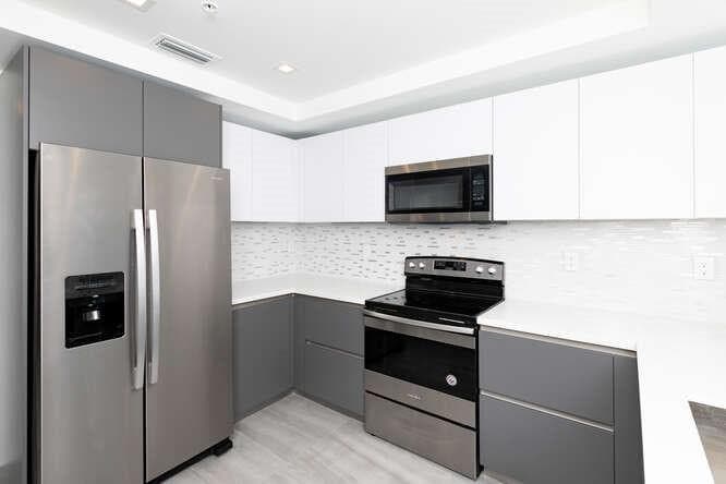 700 NE 14th Avenue 206, Fort Lauderdale, FL 33304 12
