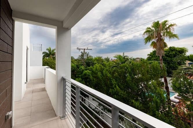 700 NE 14th Avenue 206, Fort Lauderdale, FL 33304 50
