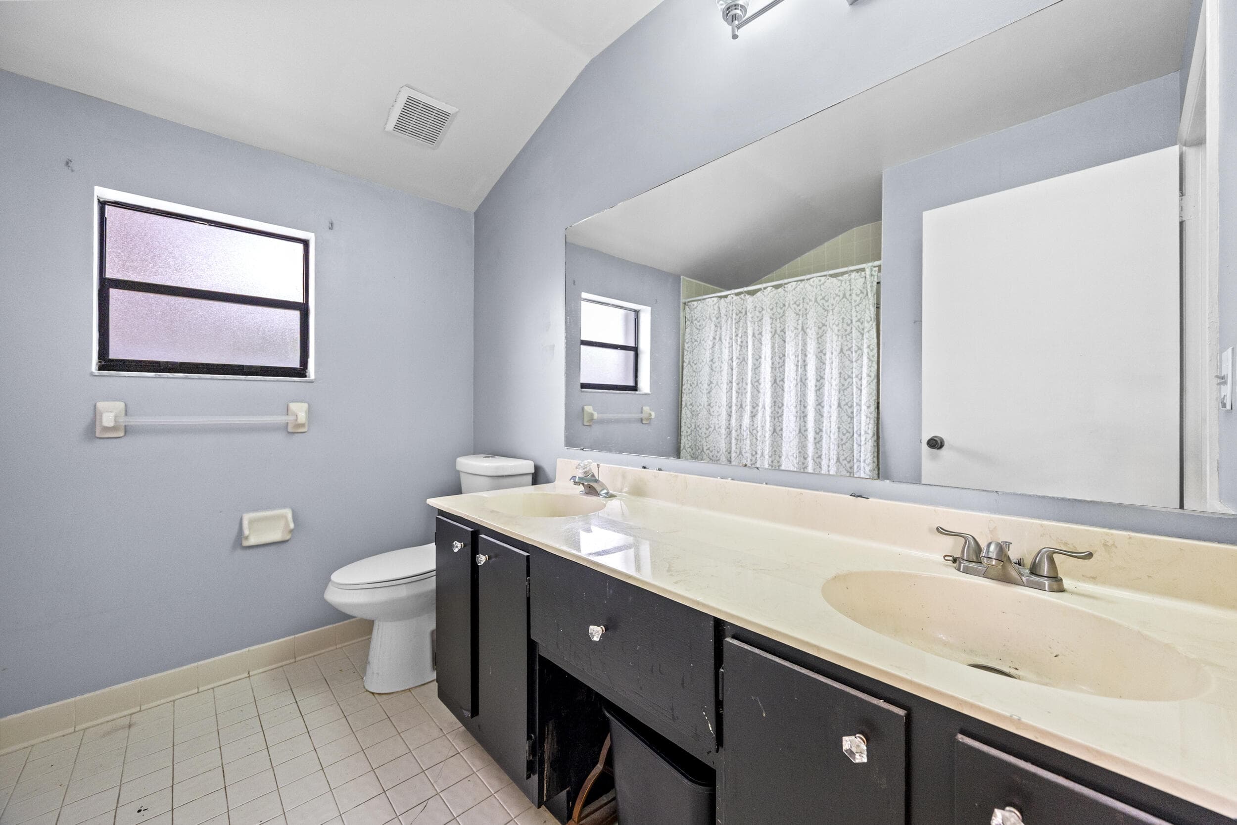 2640 Gately Drive W 1601, West Palm Beach, FL 33415 32
