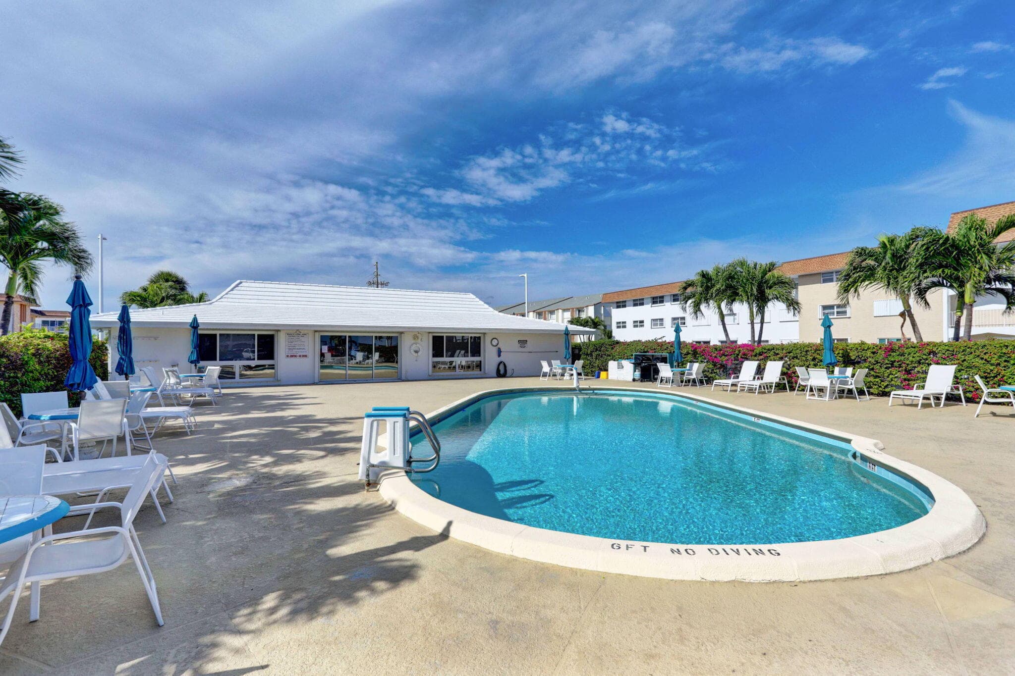 100 Shore Court 304, North Palm Beach, FL 33408 54