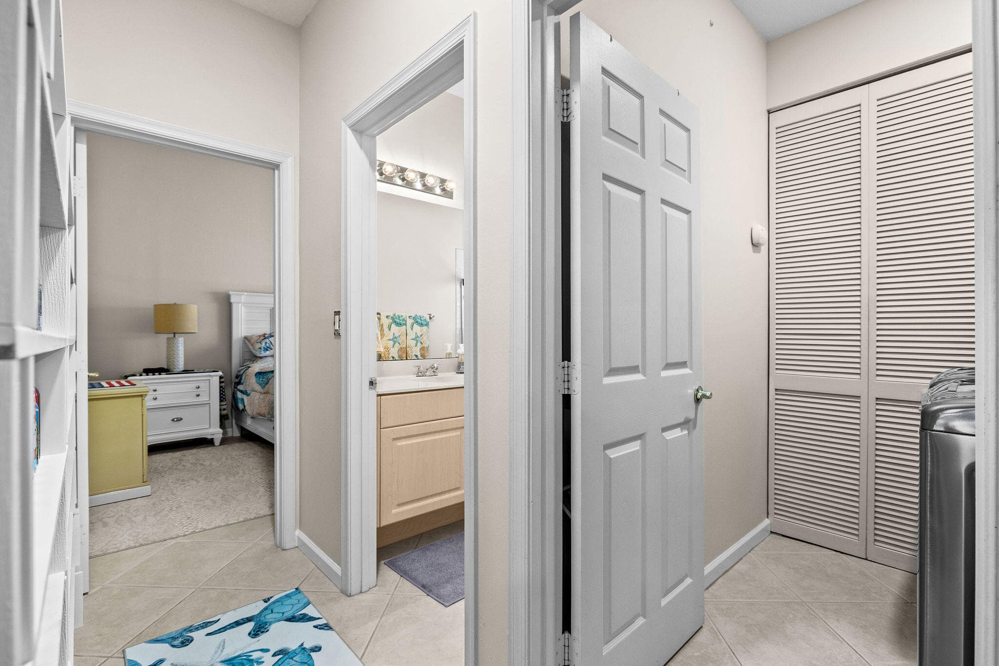 377 NW Granville Street, Port St. Lucie, FL 34986 18