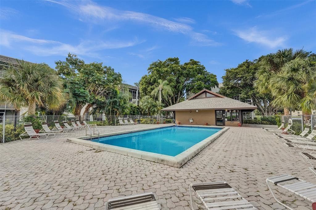 9440 Poinciana Place 101, Davie, FL 33324 29