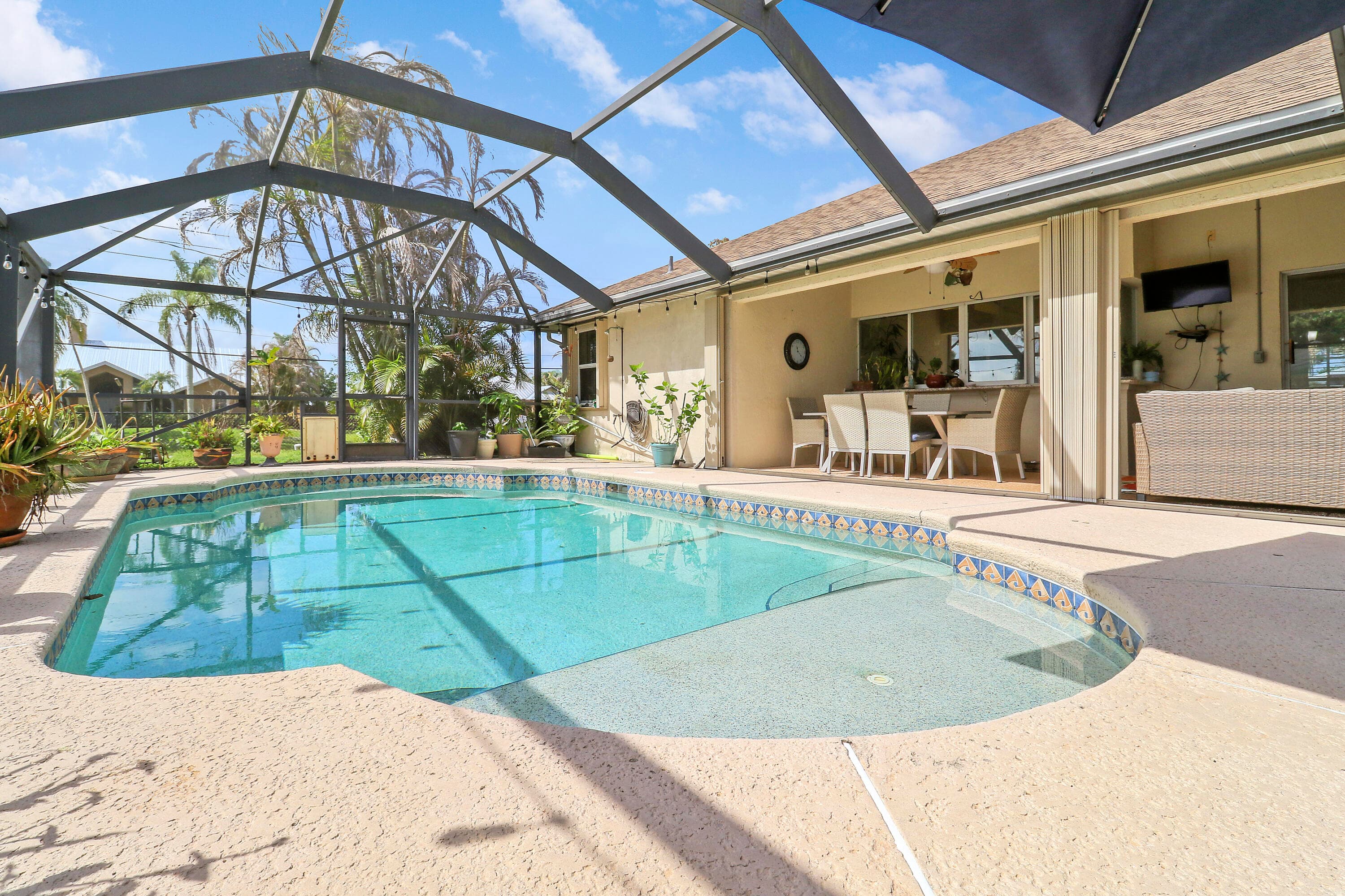 1991 SE Manth Lane, Port St. Lucie, FL 34983 24