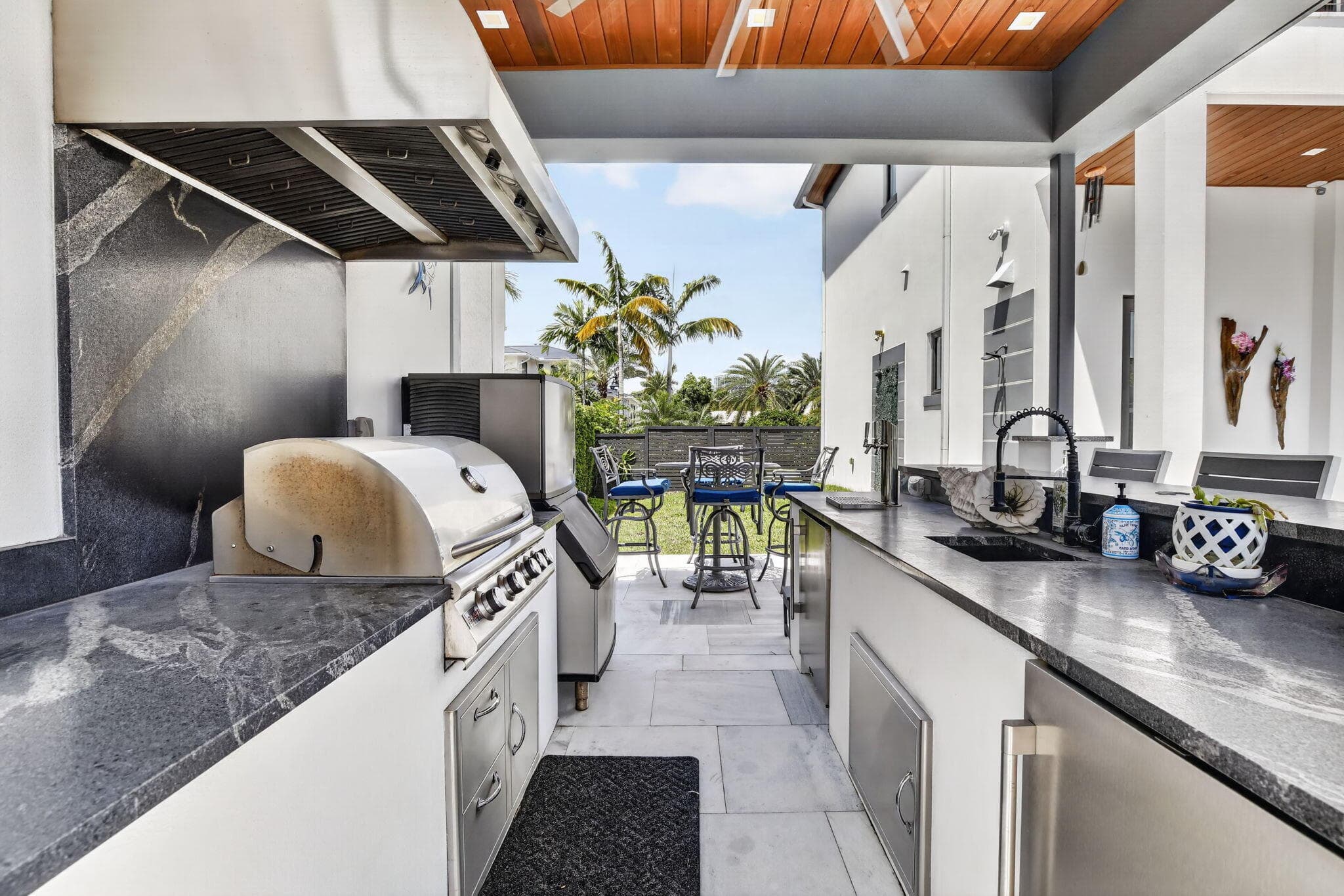 334 Isle Of Capri Drive, Fort Lauderdale, FL 33301 50