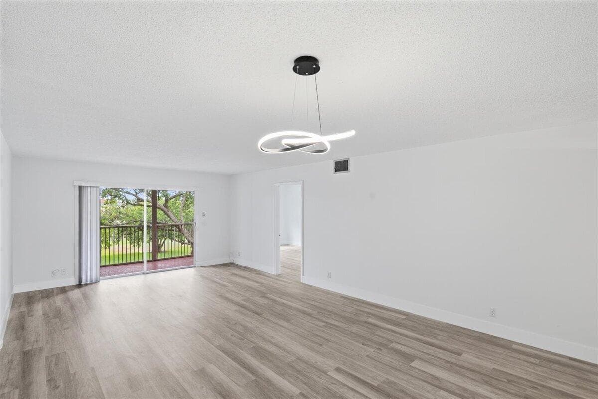 700 SW 128th Avenue 310c, Pembroke Pines, FL 33027 10