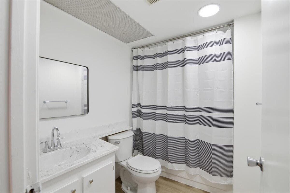 700 SW 128th Avenue 310c, Pembroke Pines, FL 33027 14