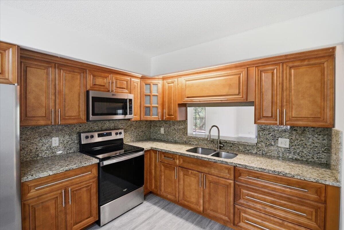 700 SW 128th Avenue 310c, Pembroke Pines, FL 33027 6