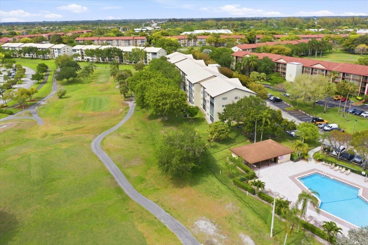 700 SW 128th Avenue 310c, Pembroke Pines, FL 33027 35