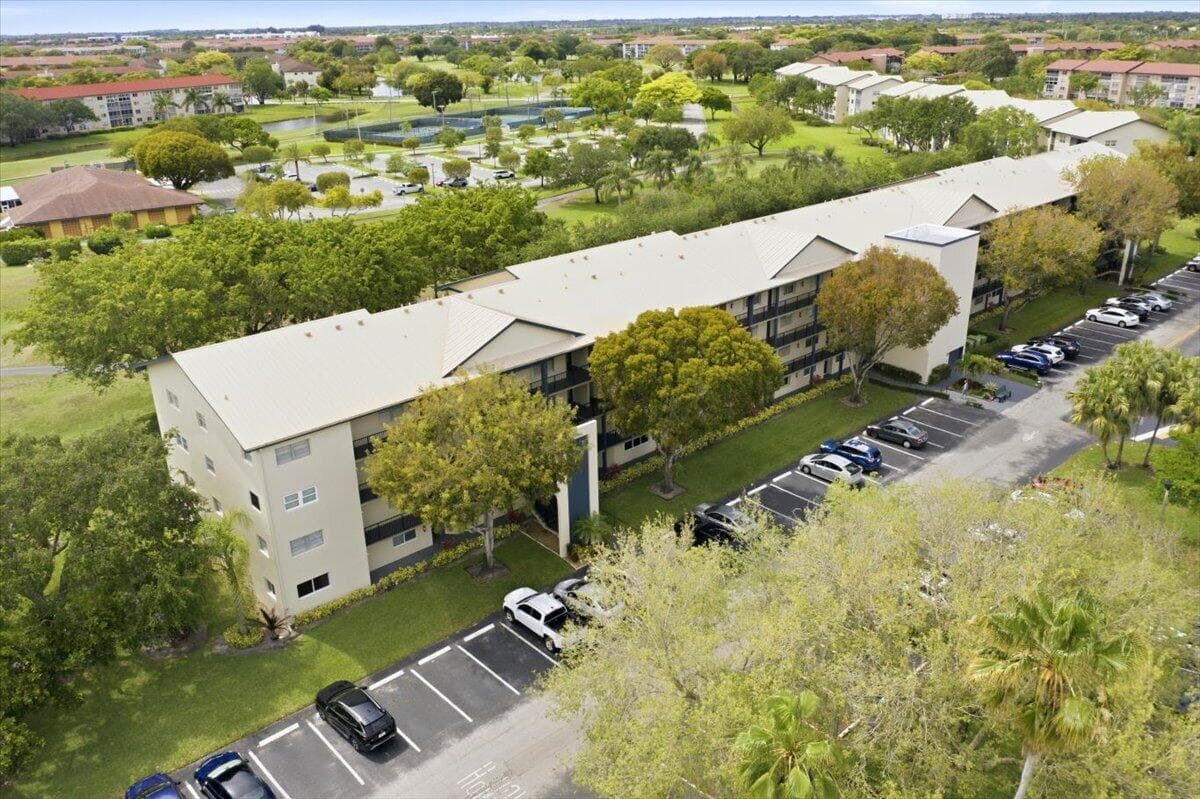 700 SW 128th Avenue 310c, Pembroke Pines, FL 33027 38