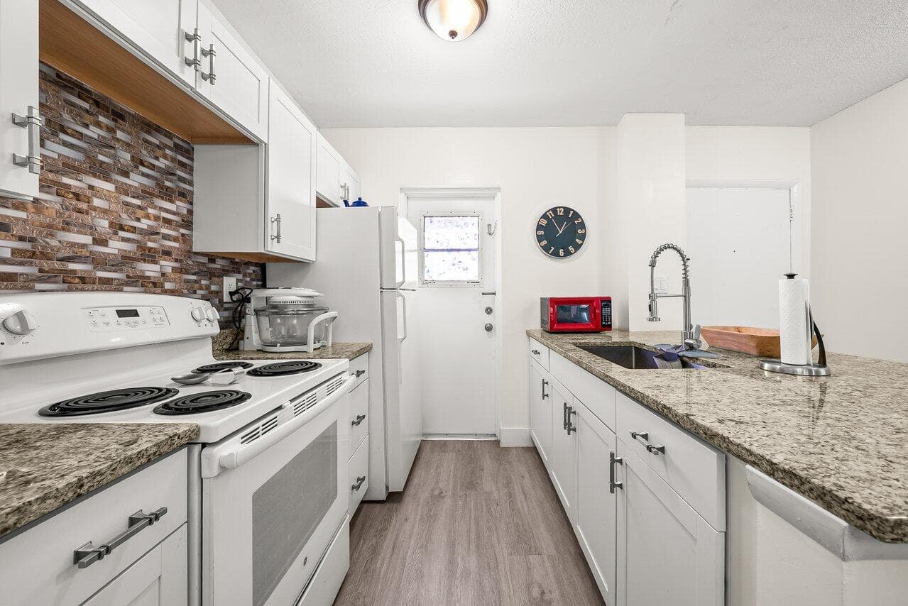 1117 Lake Terrace 207, Boynton Beach, FL 33426 7