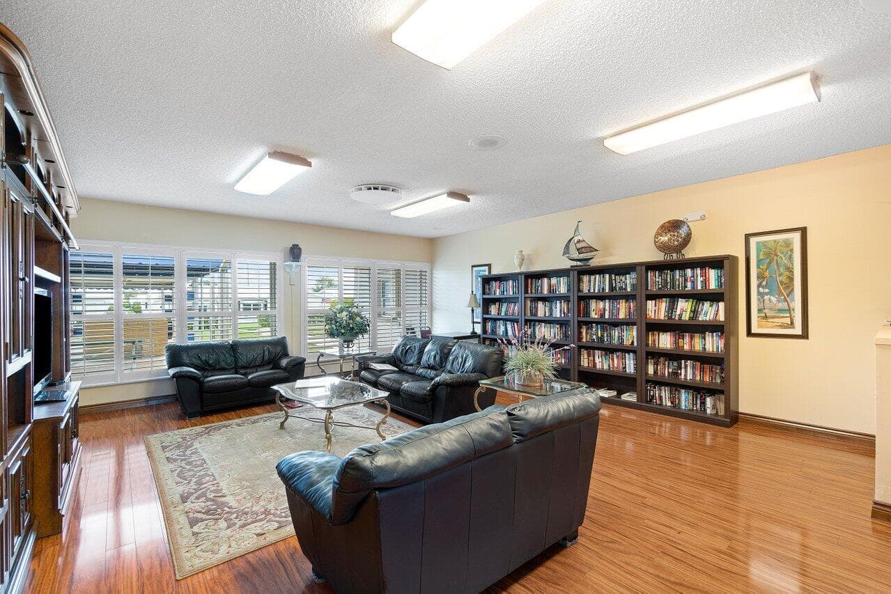 1117 Lake Terrace 207, Boynton Beach, FL 33426 24