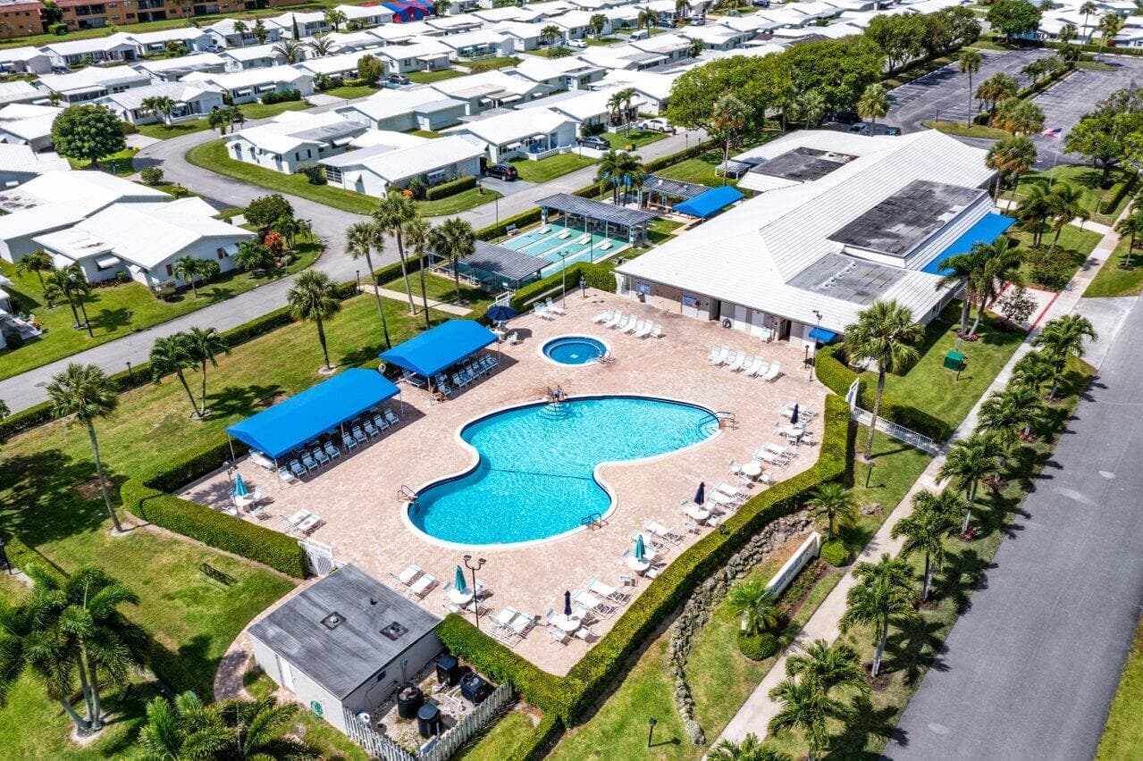 1117 Lake Terrace 207, Boynton Beach, FL 33426 30