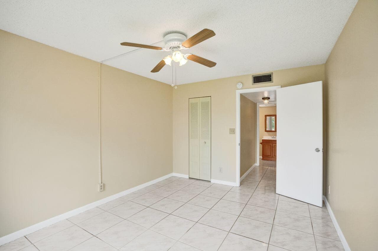 9460 Sunrise Lakes Boulevard 106, Sunrise, FL 33322 14