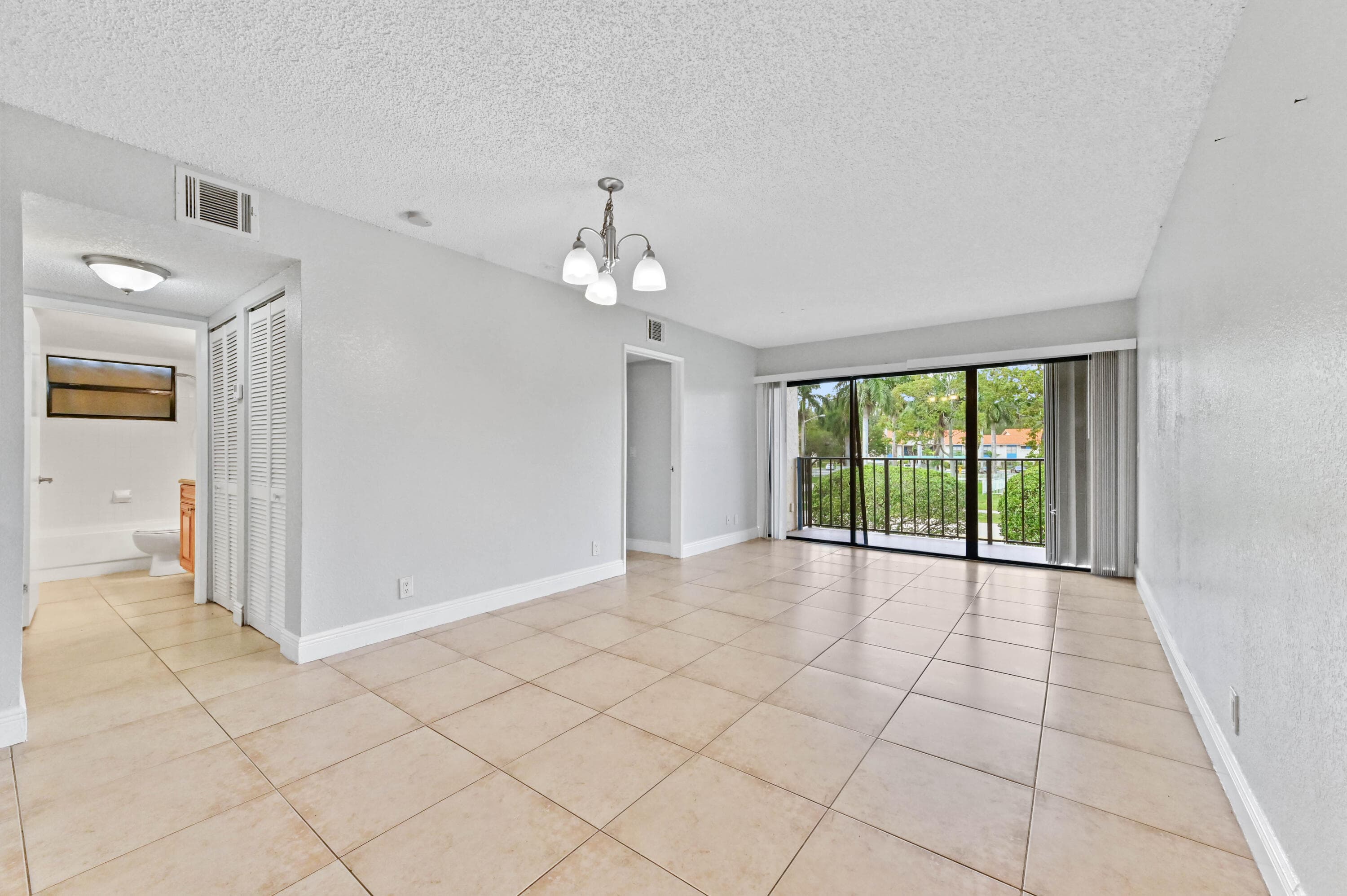 1445 Lake Crystal Drive F, West Palm Beach, FL 33411 5