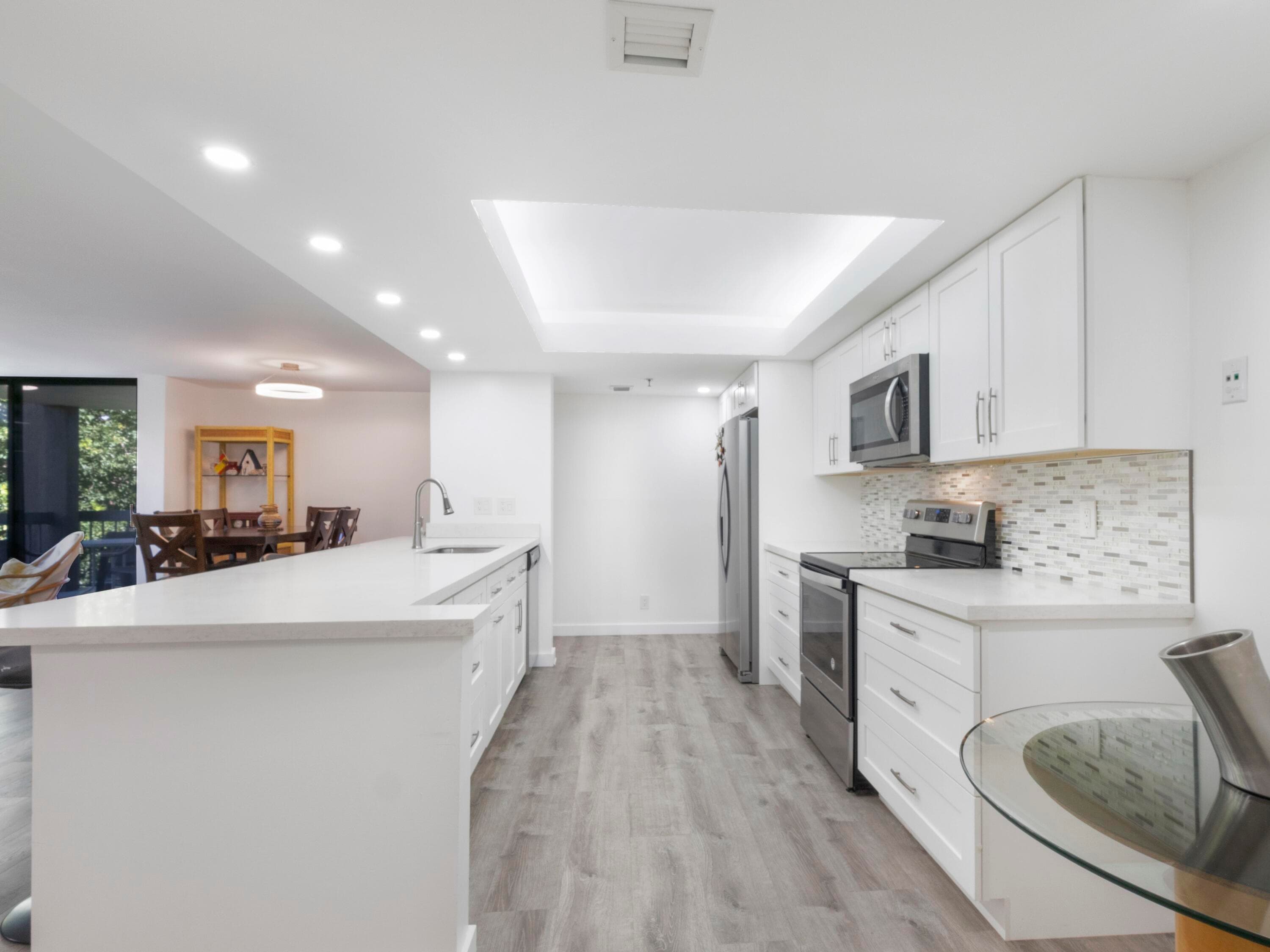 955 Egret Circle 402, Delray Beach, FL 33444 5