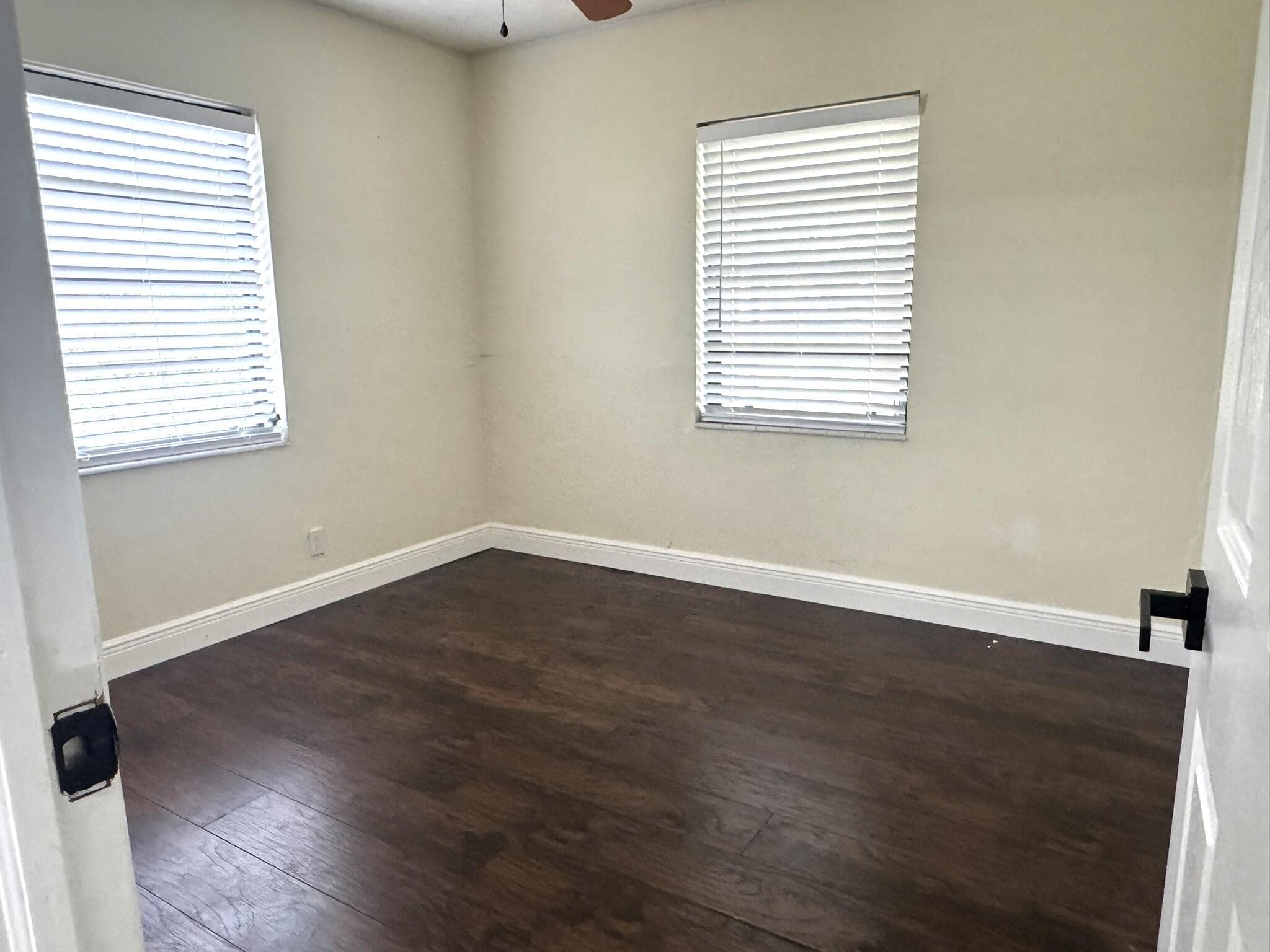 4117 NW 5th Avenue, Oakland Park, FL 33309 24