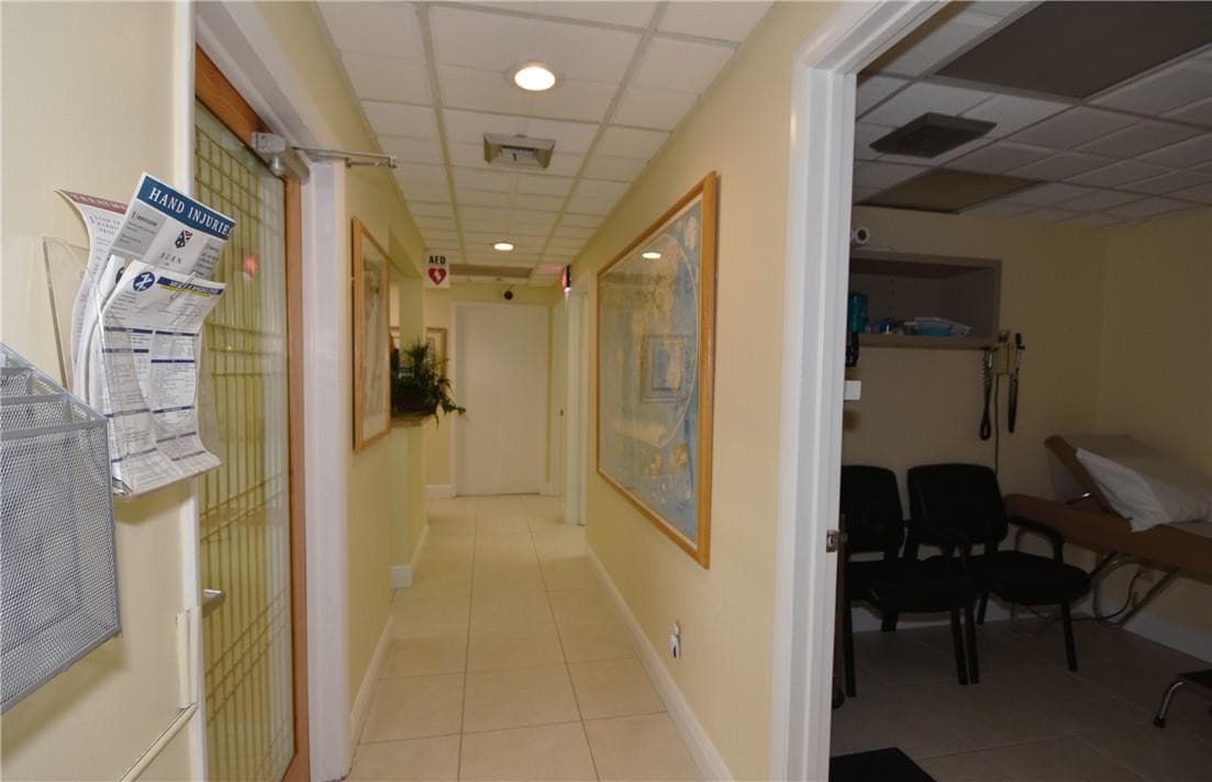 1820 E Commercial Boulevard, Fort Lauderdale, FL 33308 7