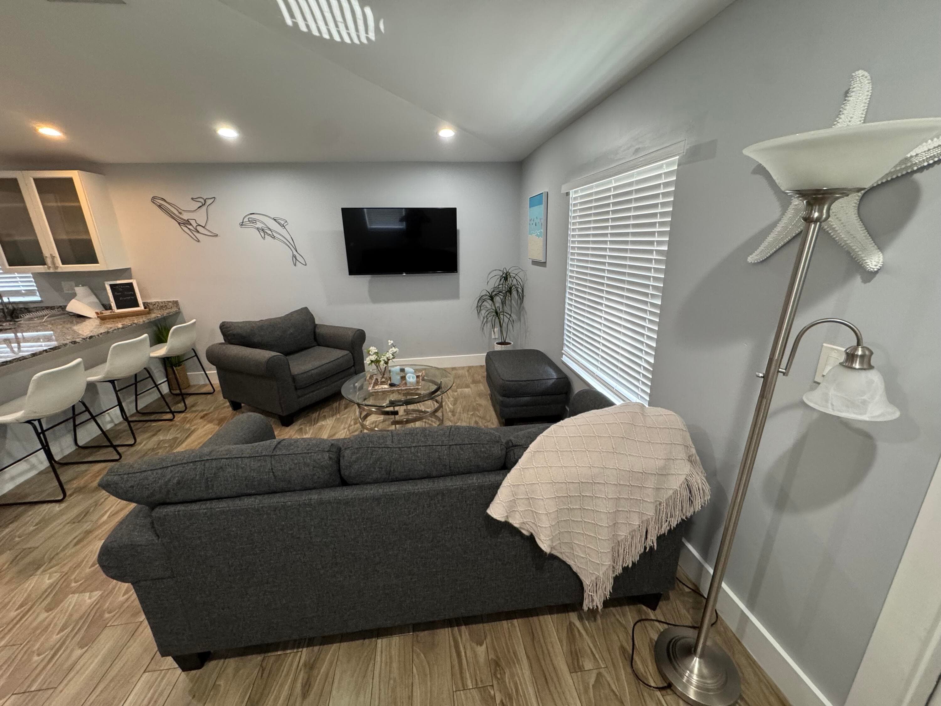 601 N E Street, Lake Worth Beach, FL 33460 3