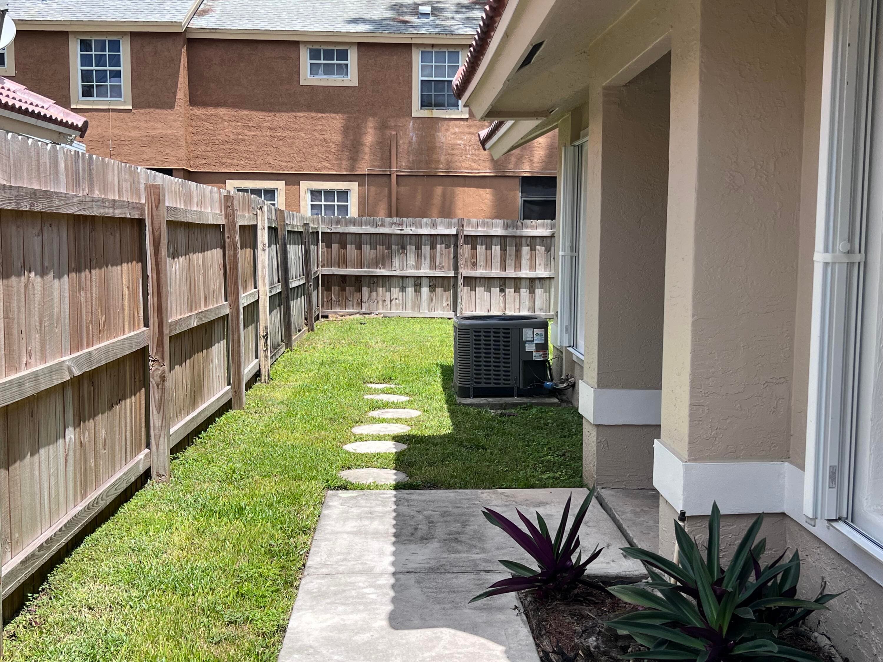 1598 Hawthorne Place, Wellington, FL 33414 3