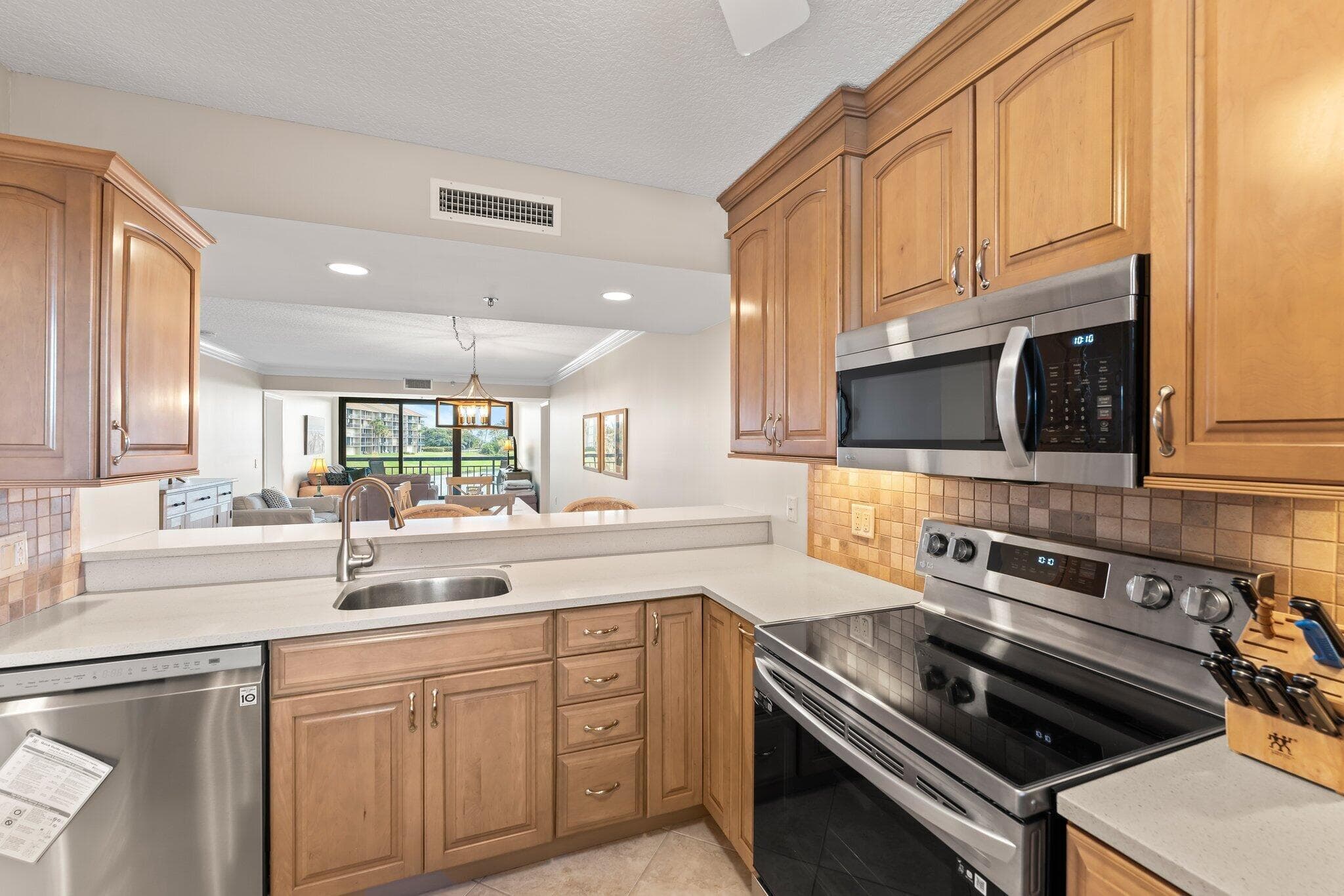 601 S Seas Drive 203, Jupiter, FL 33477 2