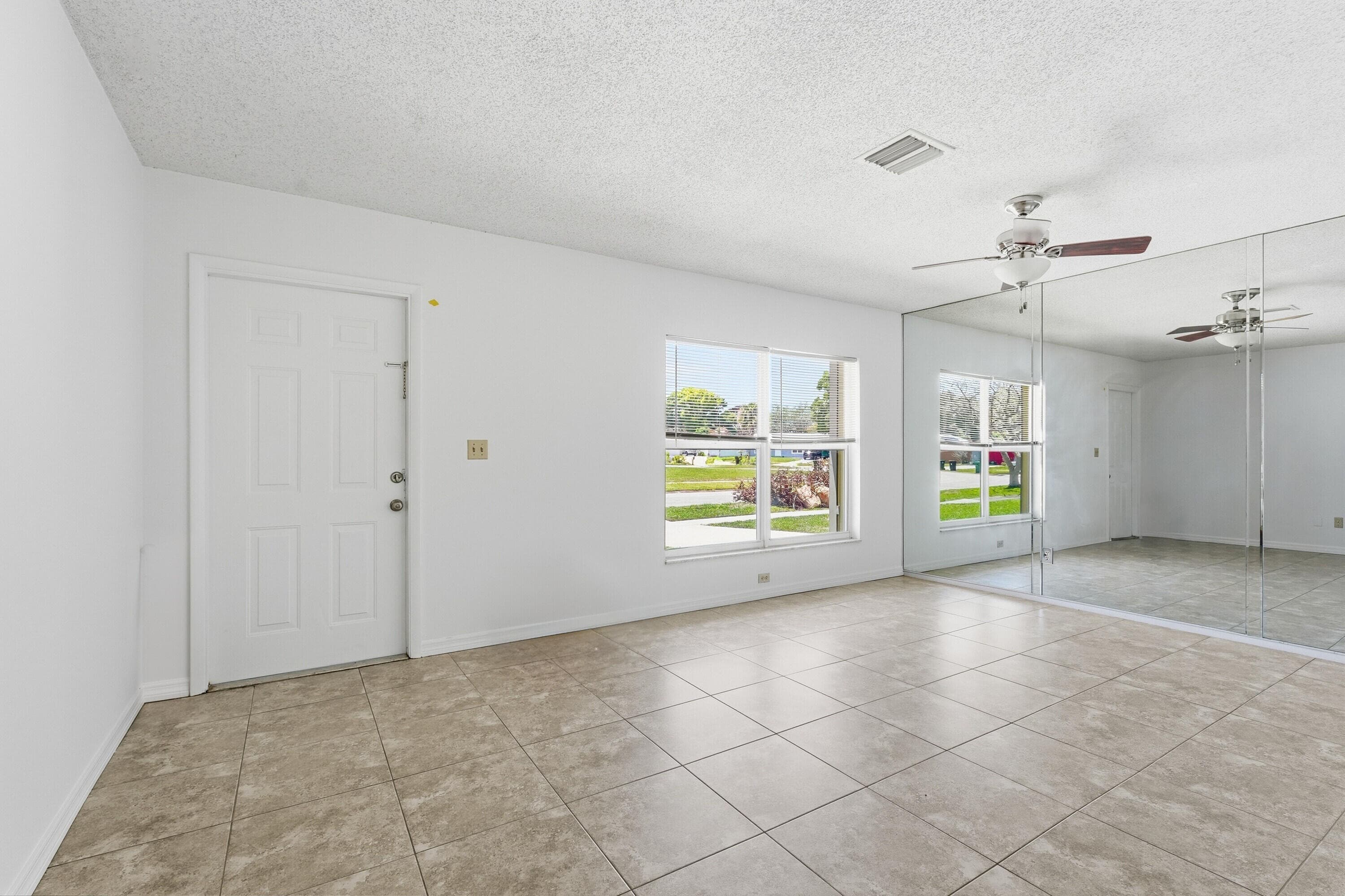 445 NE Armory Circle, Port St. Lucie, FL 34983 6