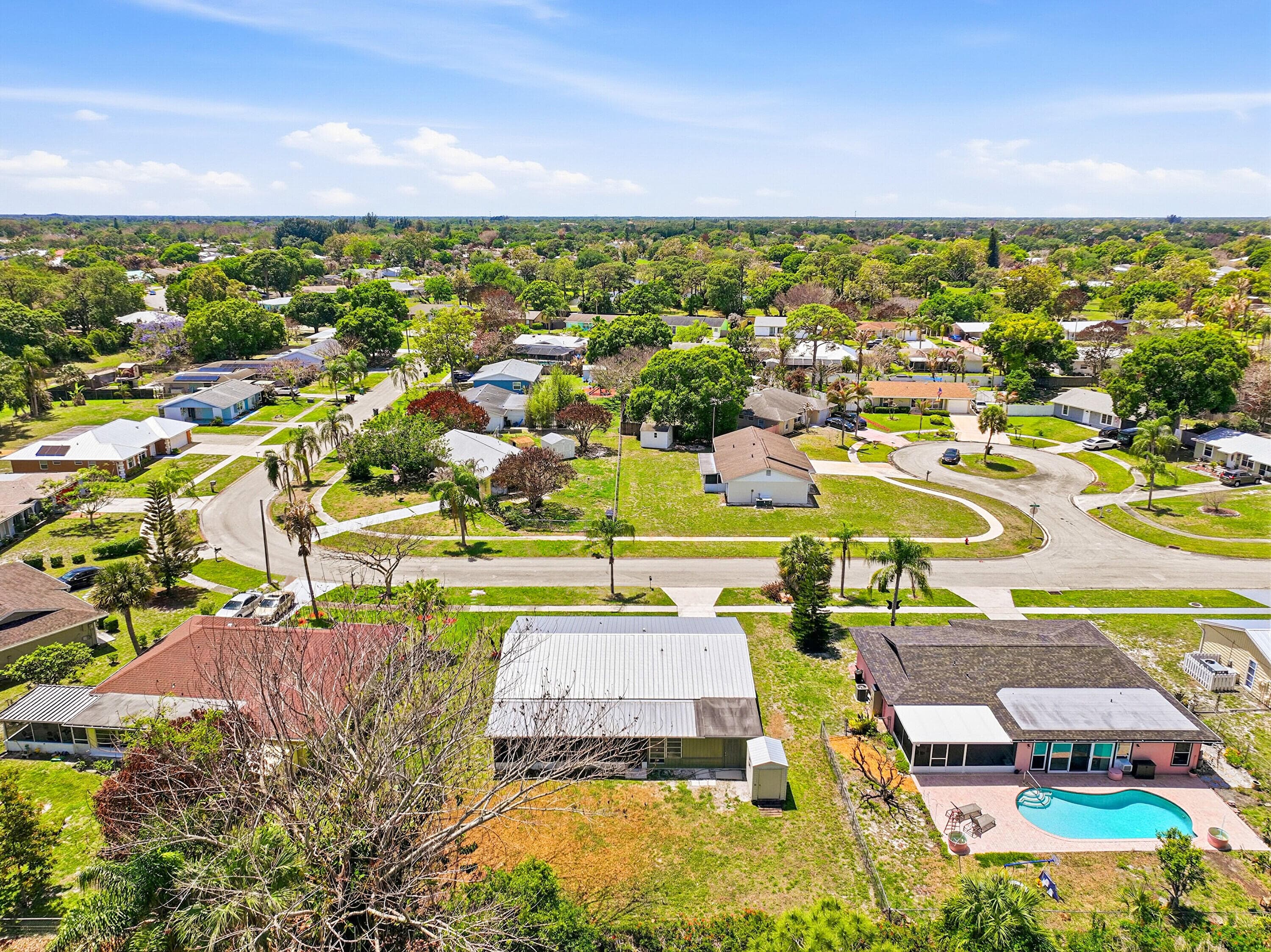 445 NE Armory Circle, Port St. Lucie, FL 34983 33