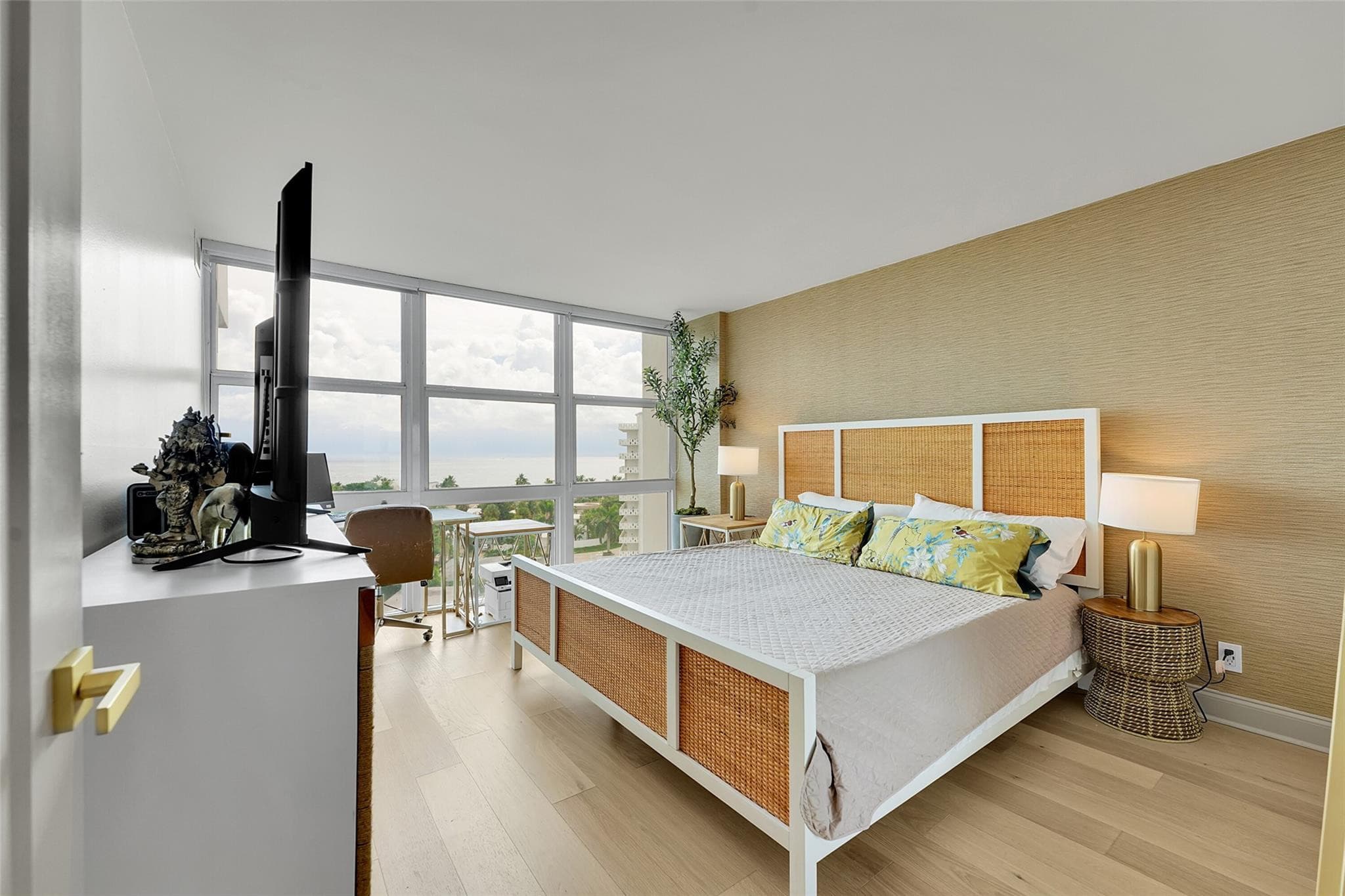 2841 N Ocean Boulevard 1004, Fort Lauderdale, FL 33308 19