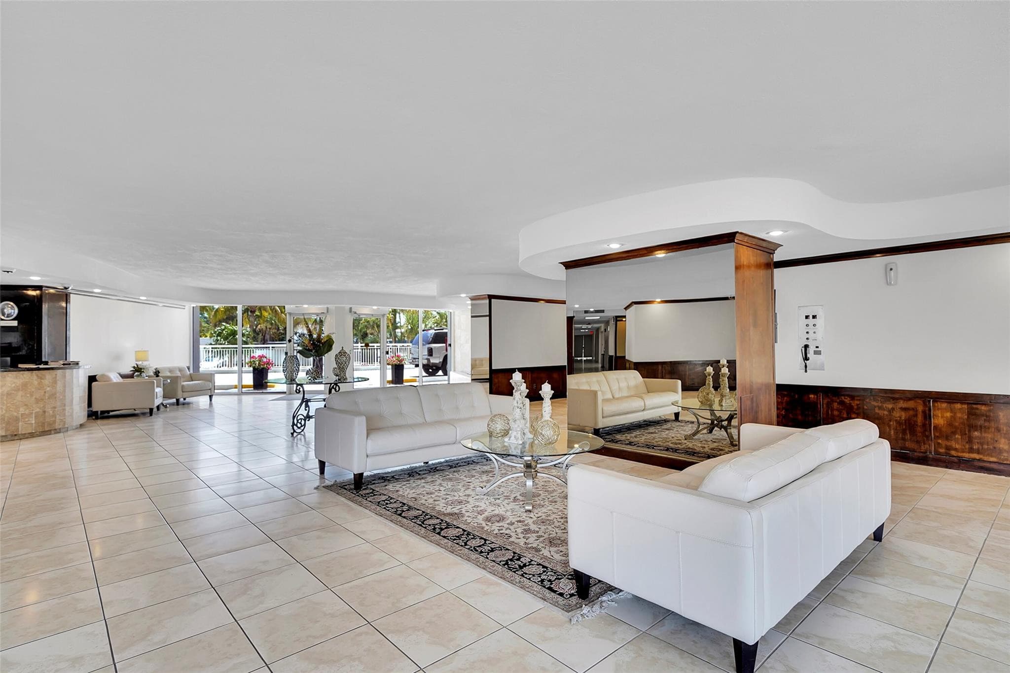 2841 N Ocean Boulevard 1004, Fort Lauderdale, FL 33308 24