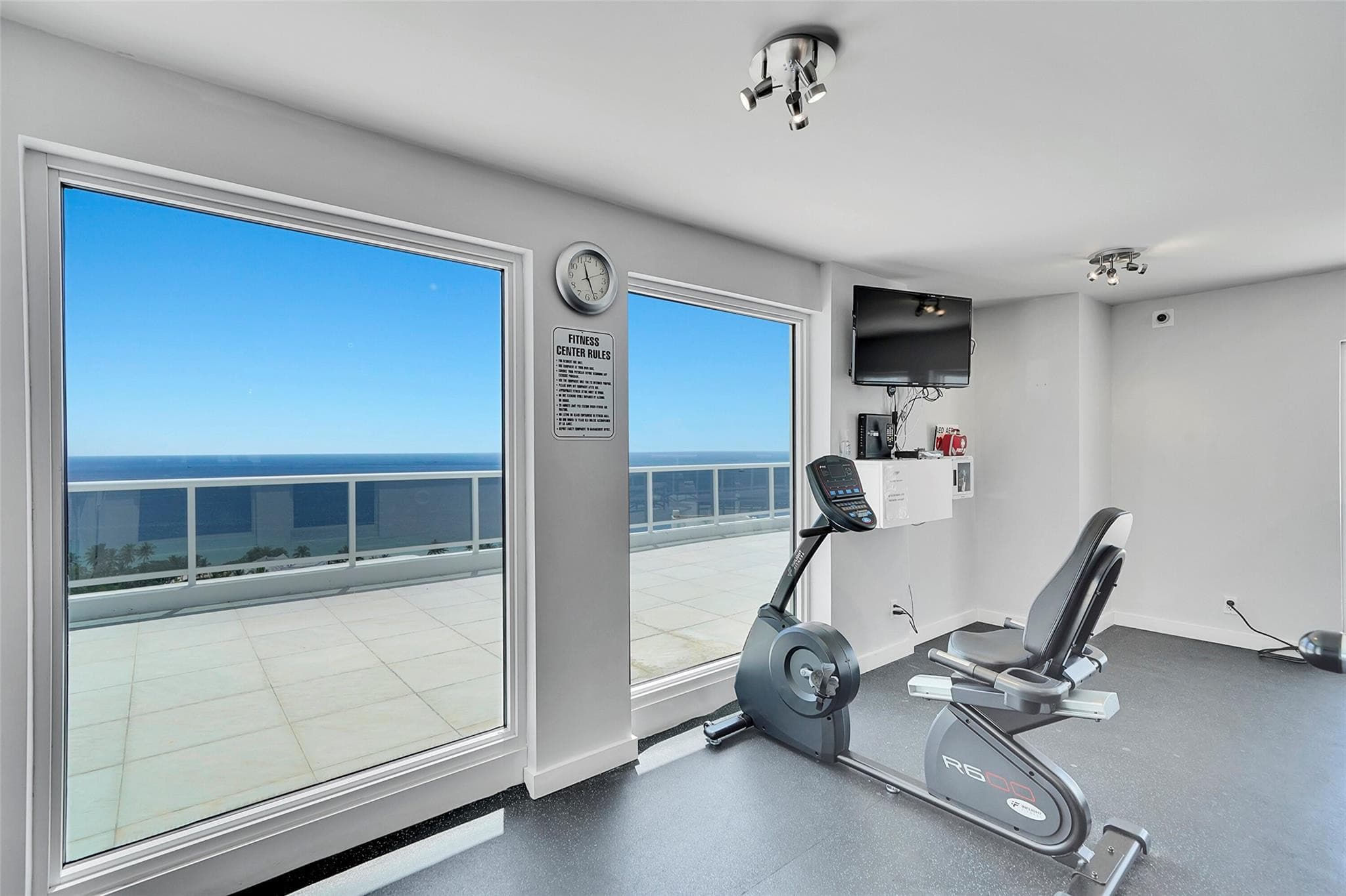 2841 N Ocean Boulevard 1004, Fort Lauderdale, FL 33308 27