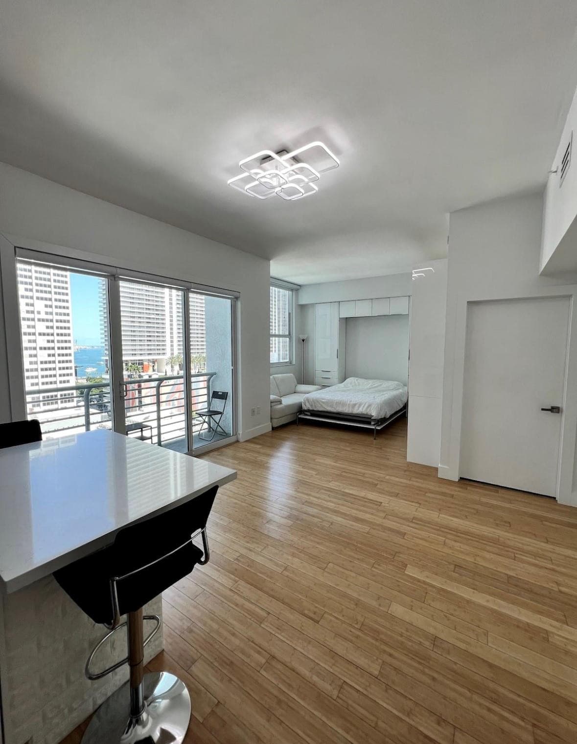 133 NE 2nd Avenue, Miami, FL 33132 4