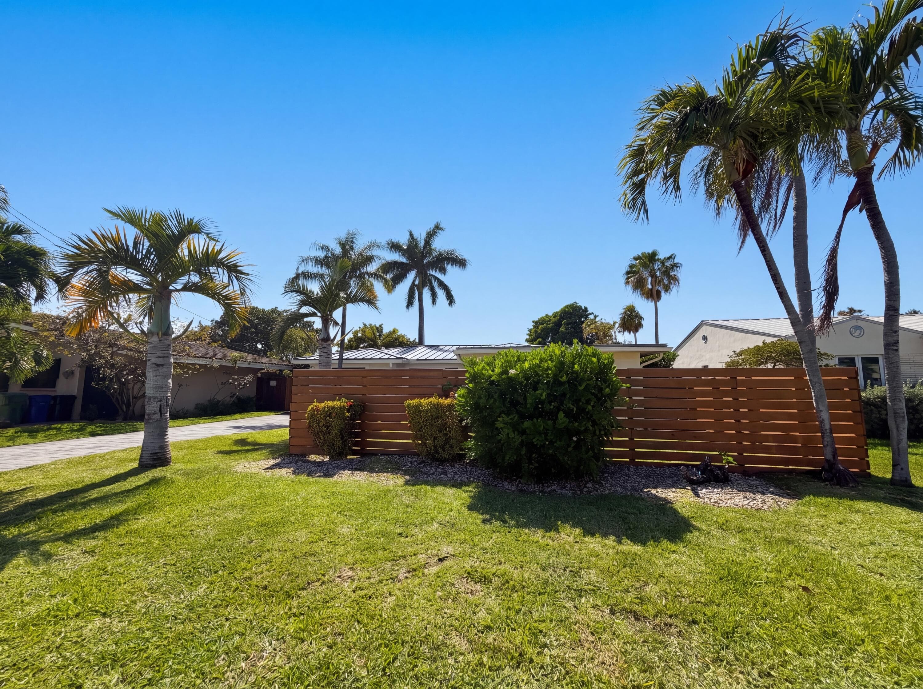 1717 NE 20th Avenue, Fort Lauderdale, FL 33305 13