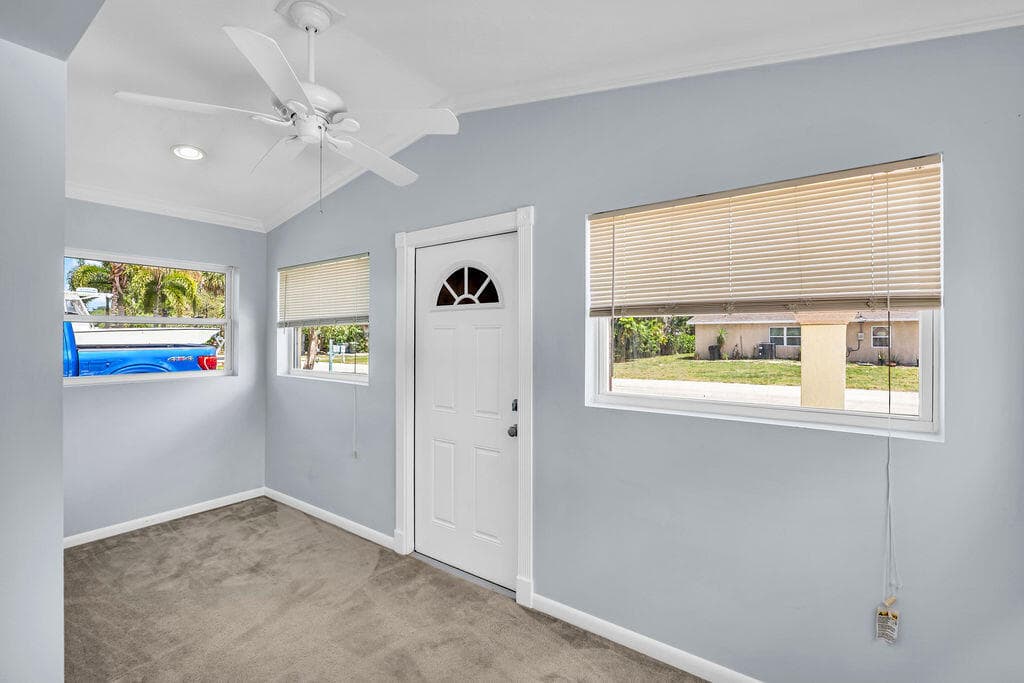 614 SE Flamingo Avenue, Stuart, FL 34996 32