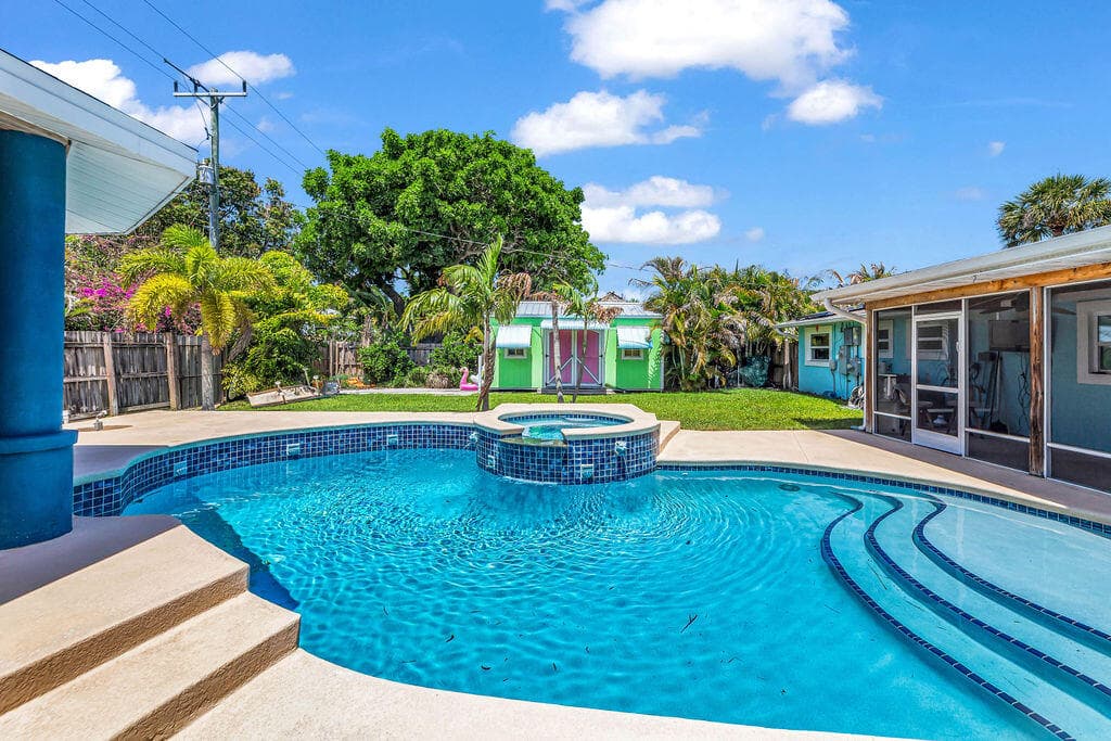 614 SE Flamingo Avenue, Stuart, FL 34996 3