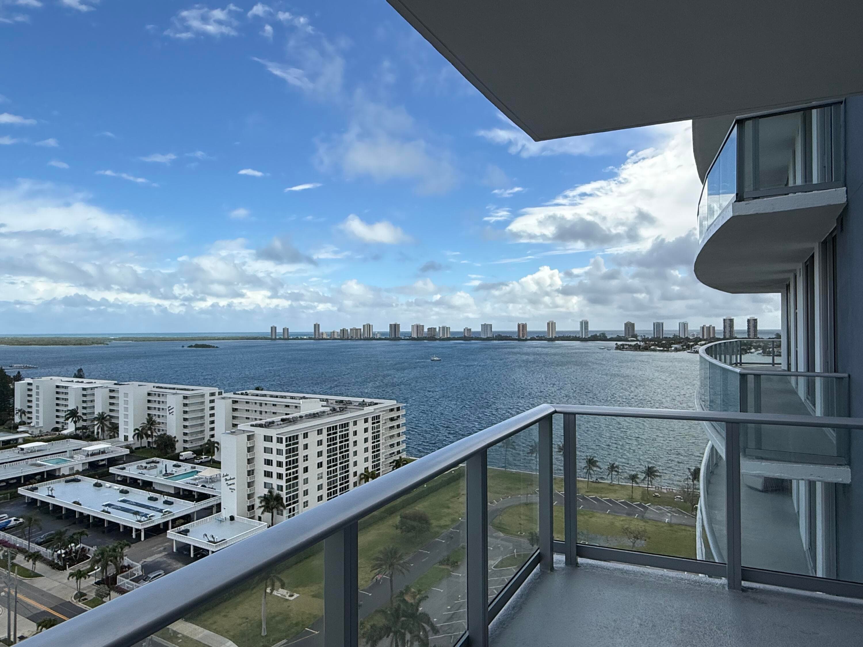 220 Lake Shore Drive Unit 1505, Lake Park, FL 33403