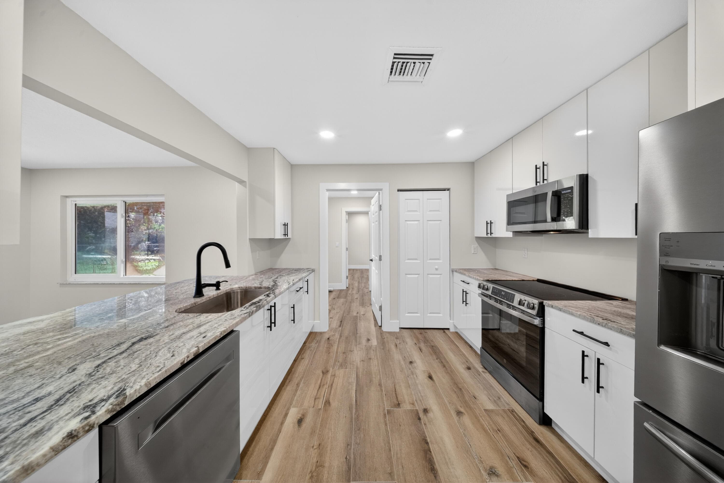 1451 SE Grapeland Avenue, Port St. Lucie, FL 34952 13
