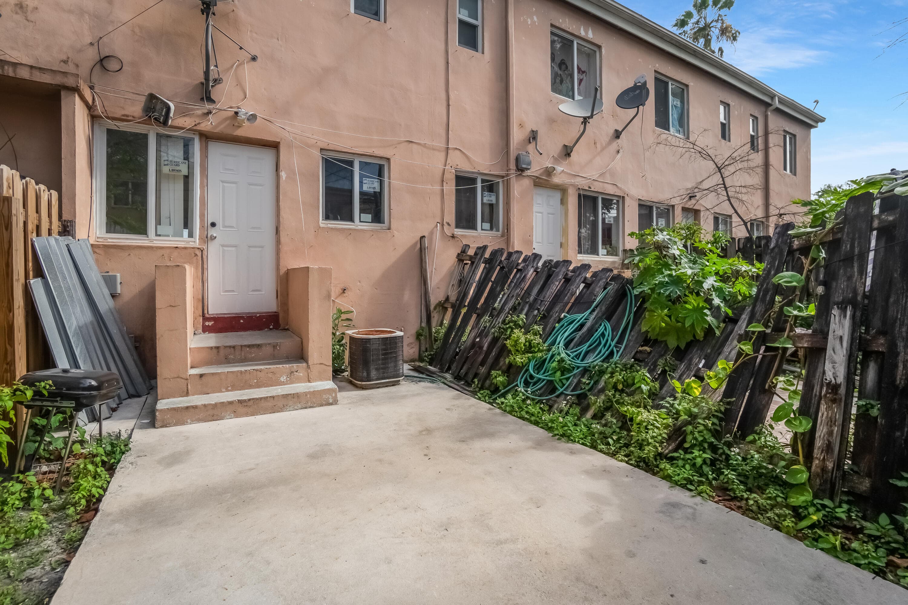 306 NW 84th Terrace 306, Miami, FL 33150 25