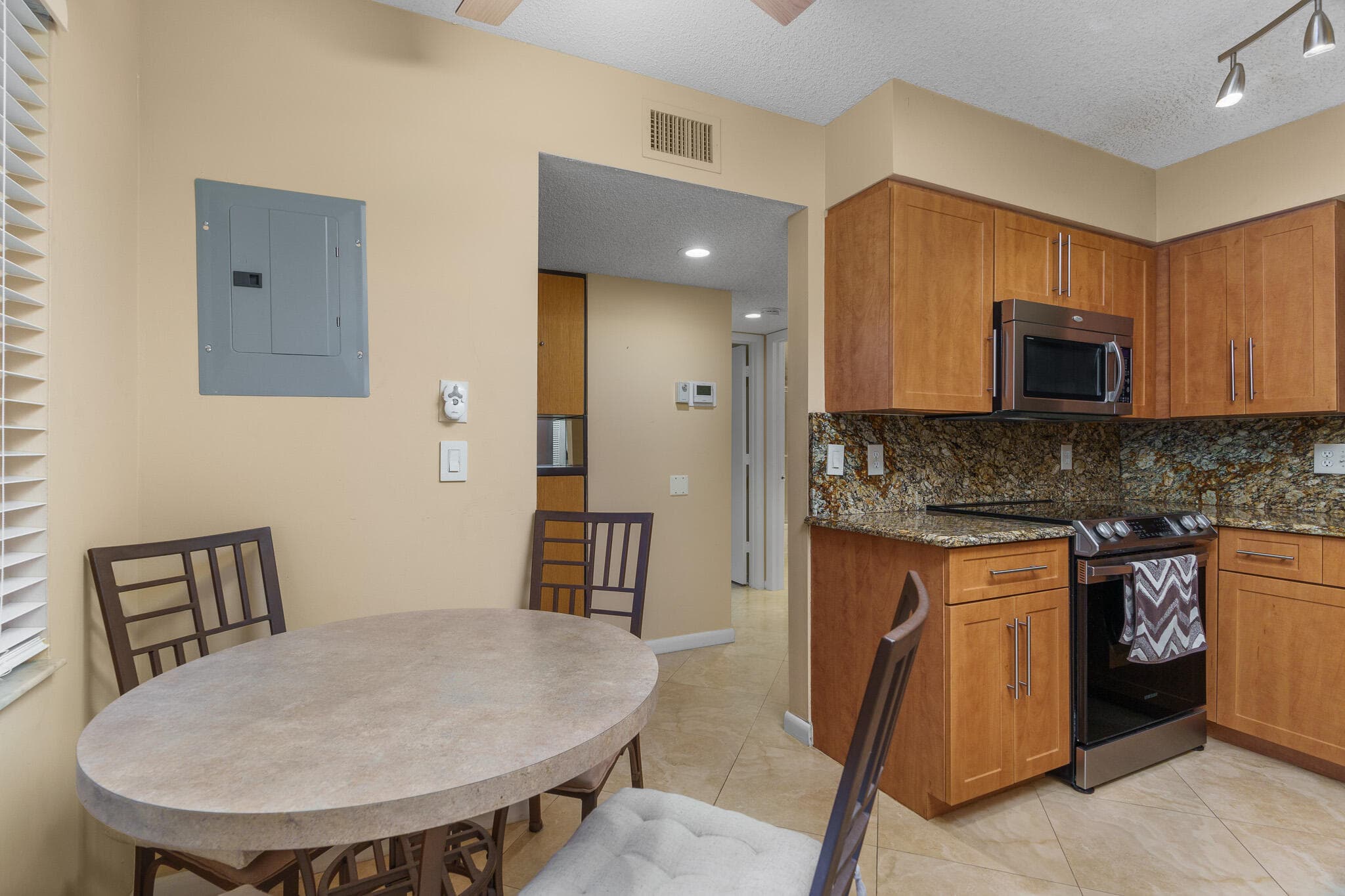 6515 Kensington Lane 201, Delray Beach, FL 33446 9