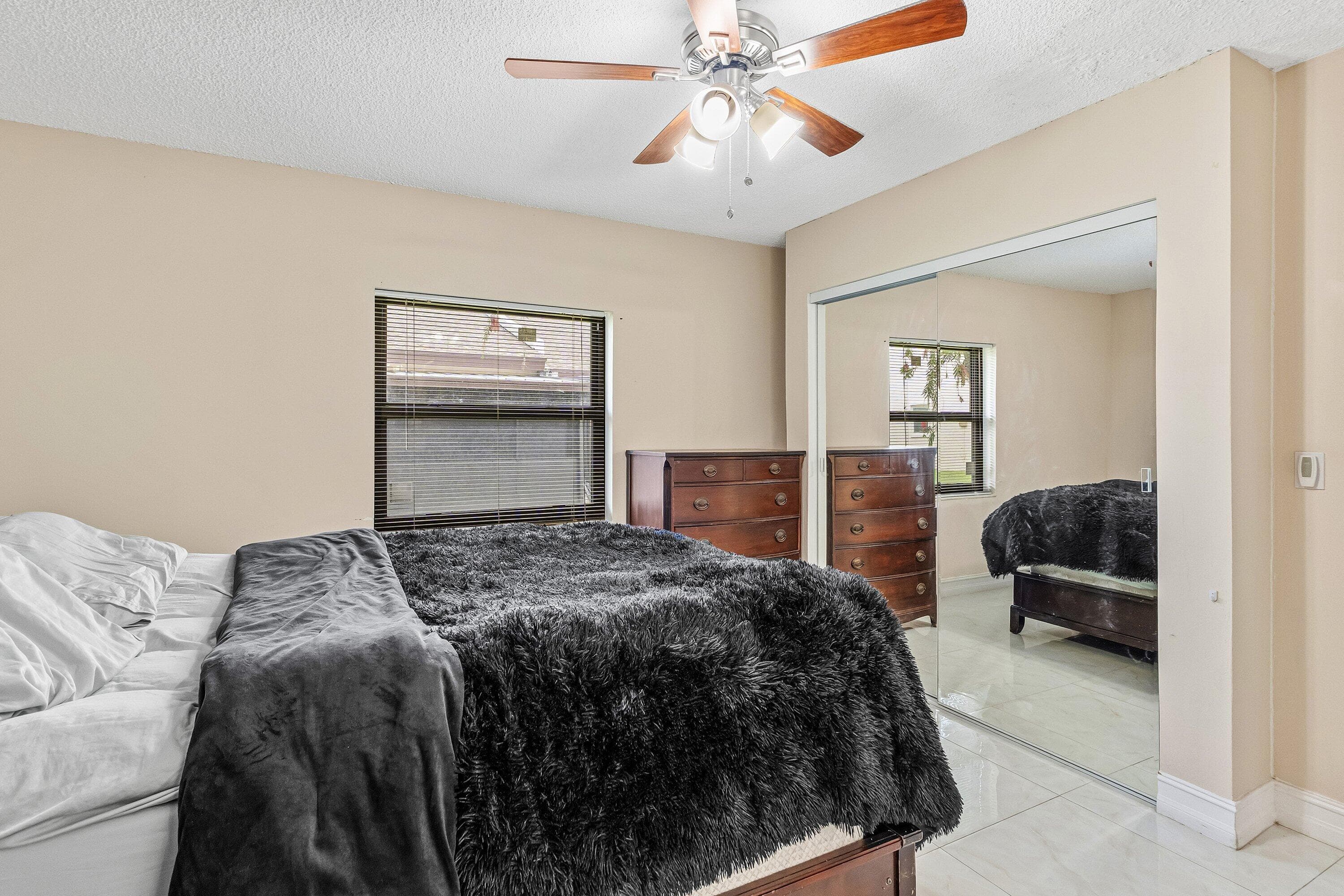 1875 Abbey Road, West Palm Beach, FL 33415 18