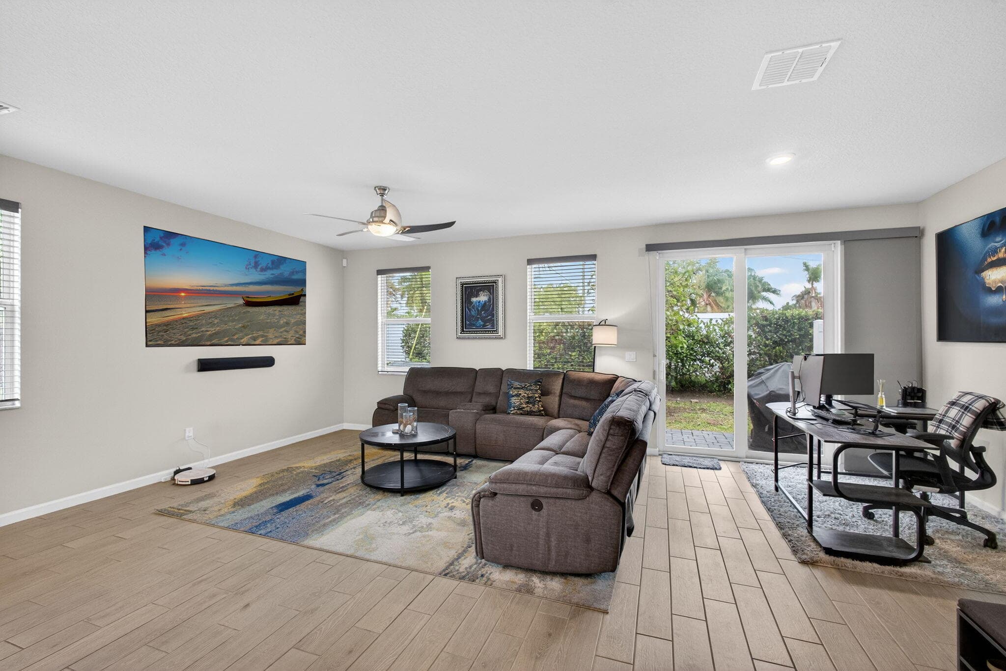 1700 Lindley Street, Mangonia Park, FL 33407 18