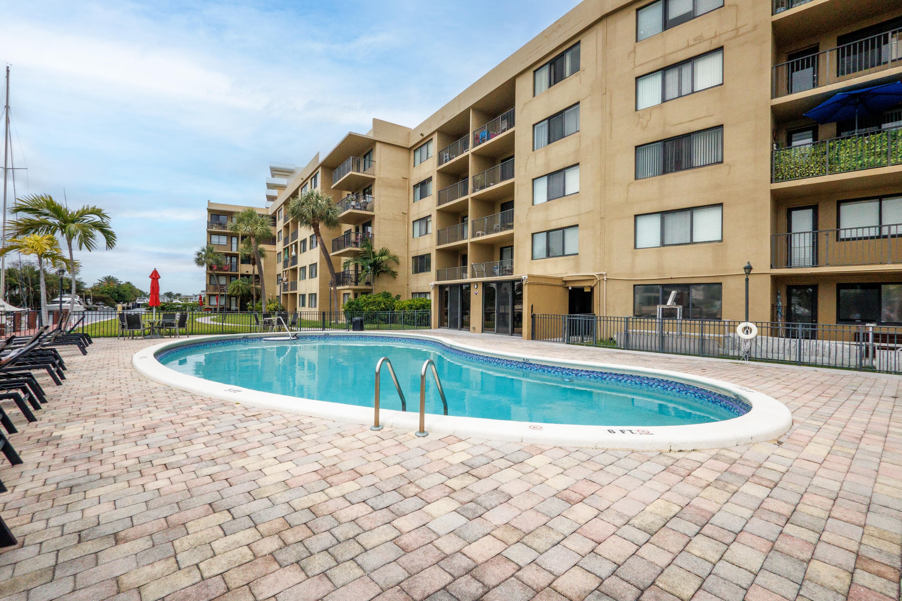 301 Golden Isles Drive 412, Hallandale Beach, FL 33009 27