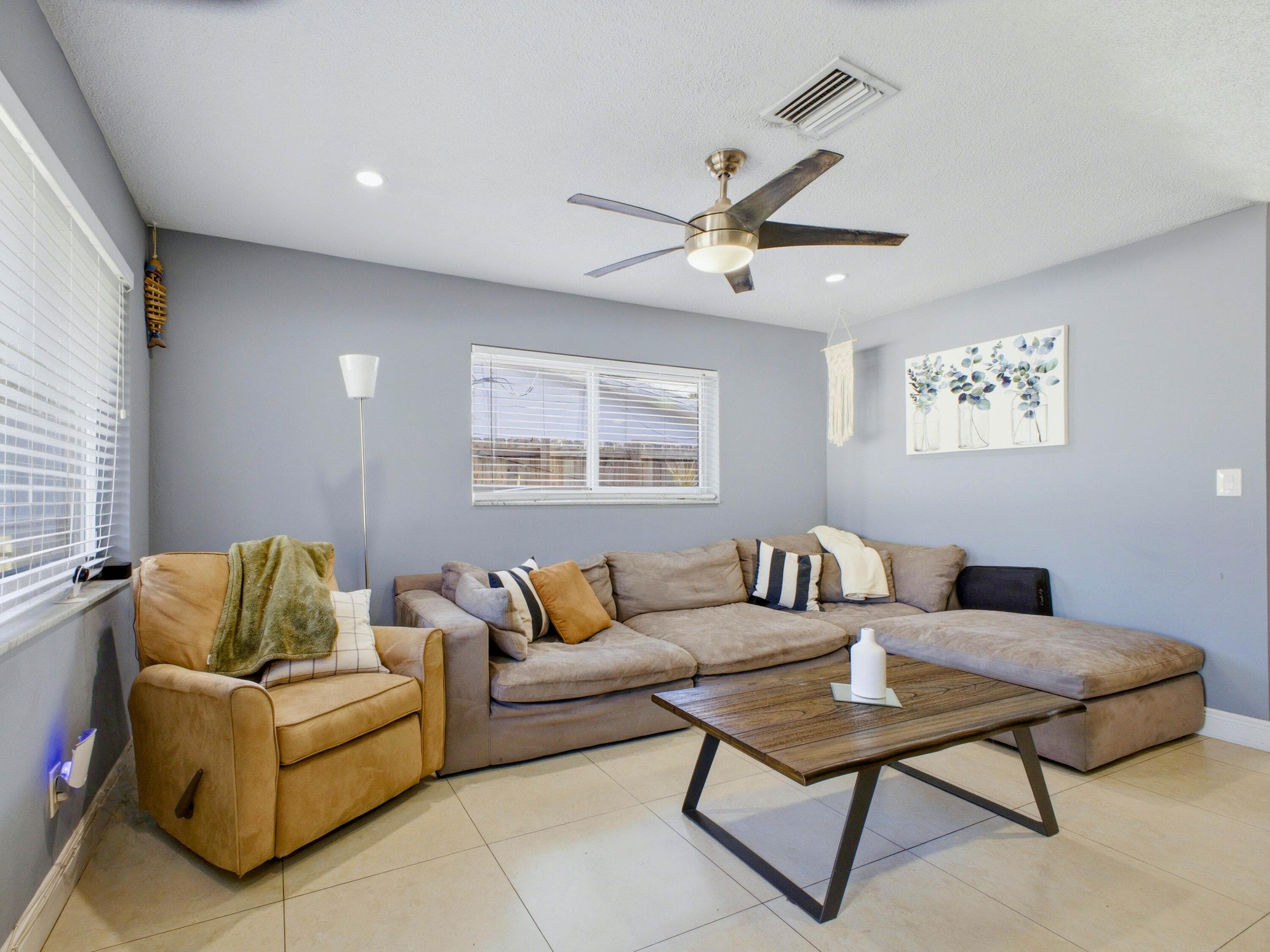 451 SE 1st Avenue A & B, Pompano Beach, FL 33060 8