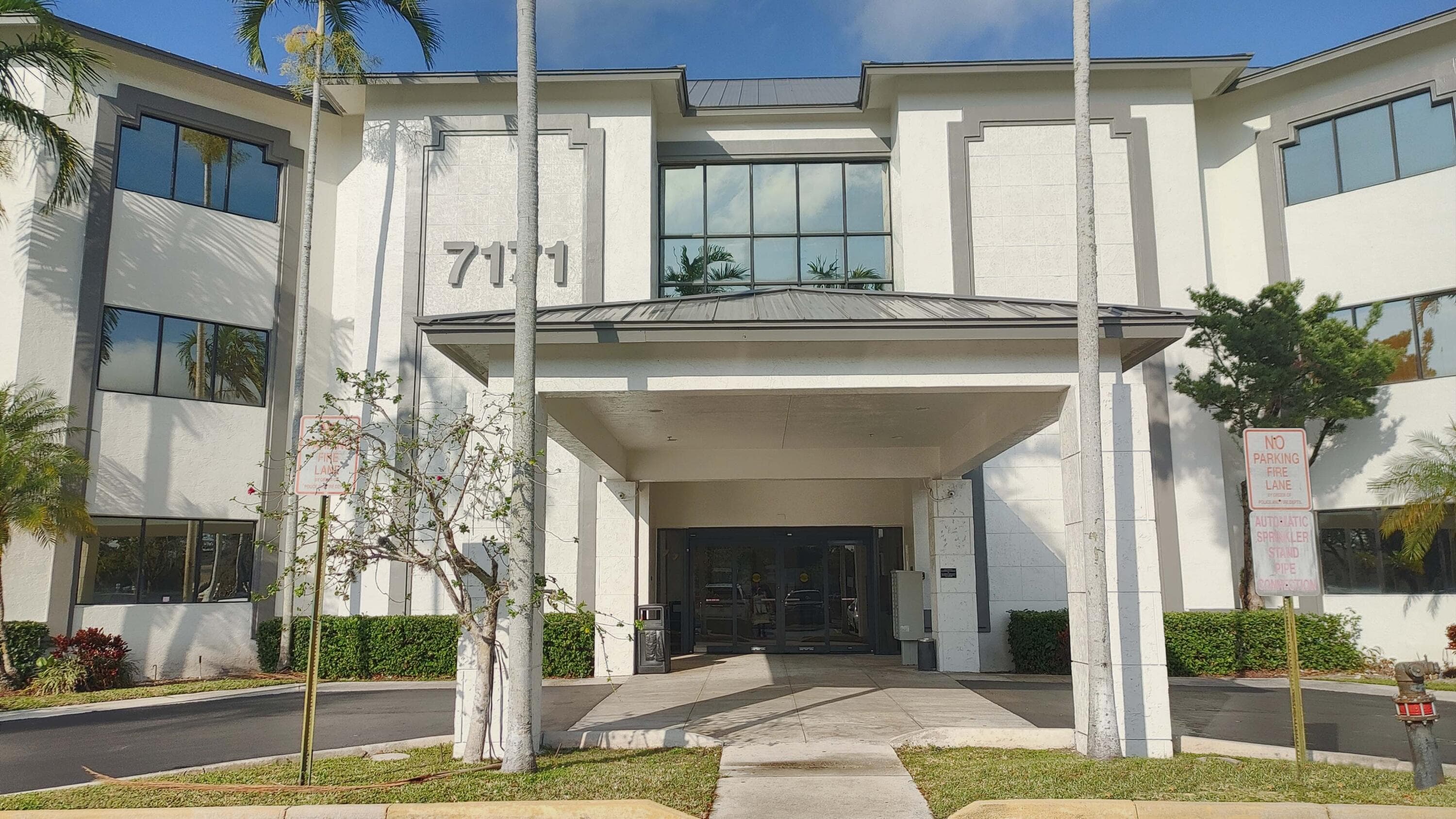 7171 N University Drive 100, Tamarac, FL 33321 4
