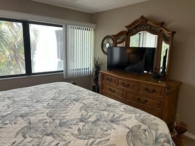 1605 Us-1 E301, Jupiter, FL 33477 12