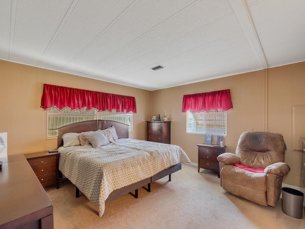225 NE Forrest Court, Jensen Beach, FL 34957 18
