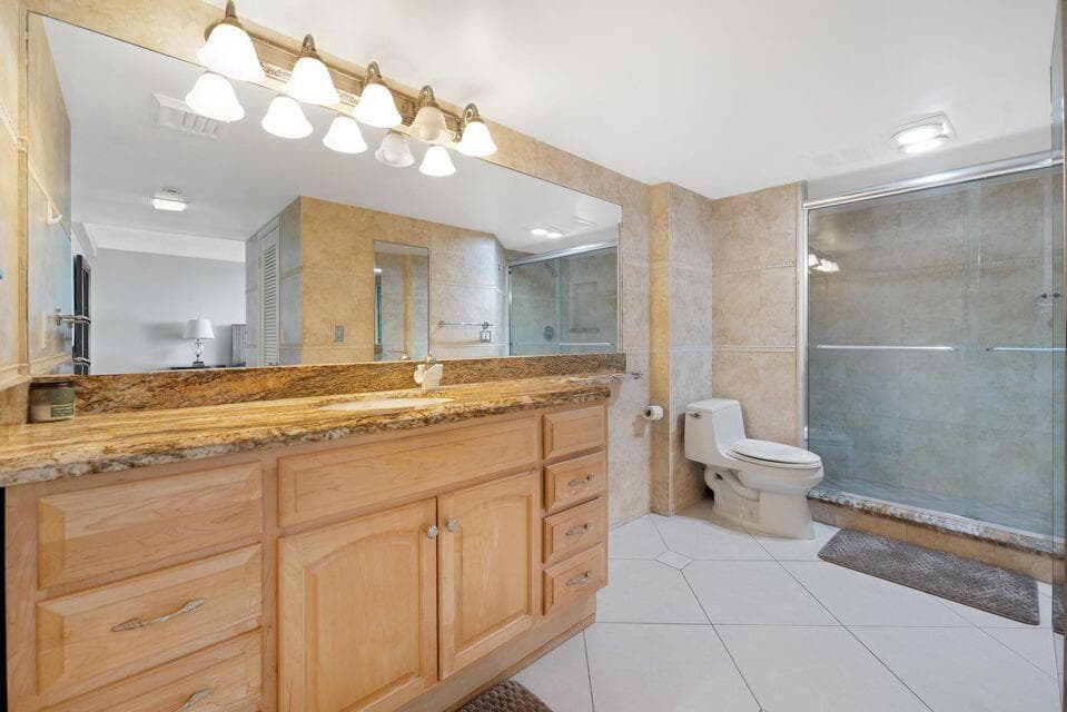2400 Presidential Way 1206, West Palm Beach, FL 33401 16