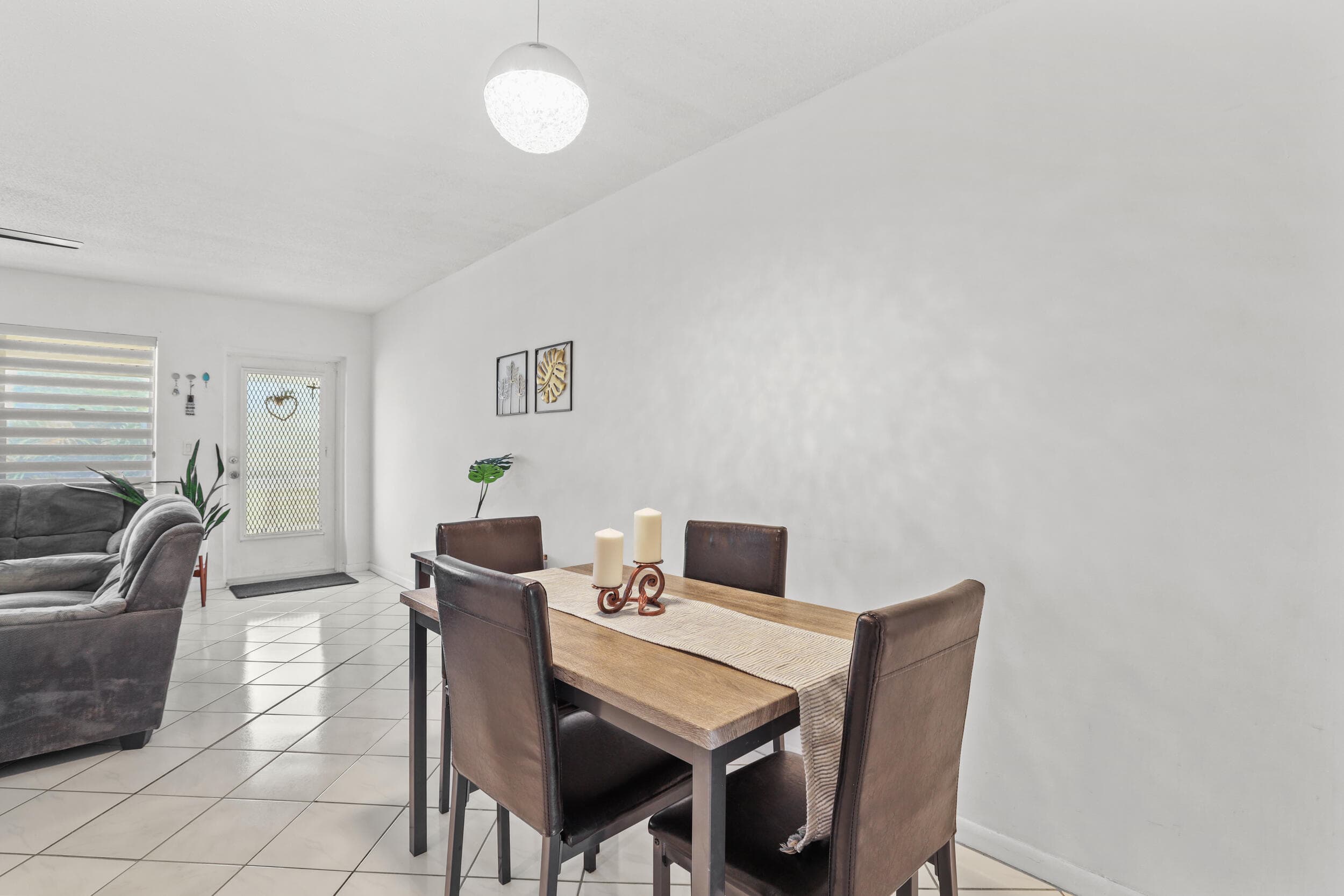 215 Sheffield I, West Palm Beach, FL 33417 5